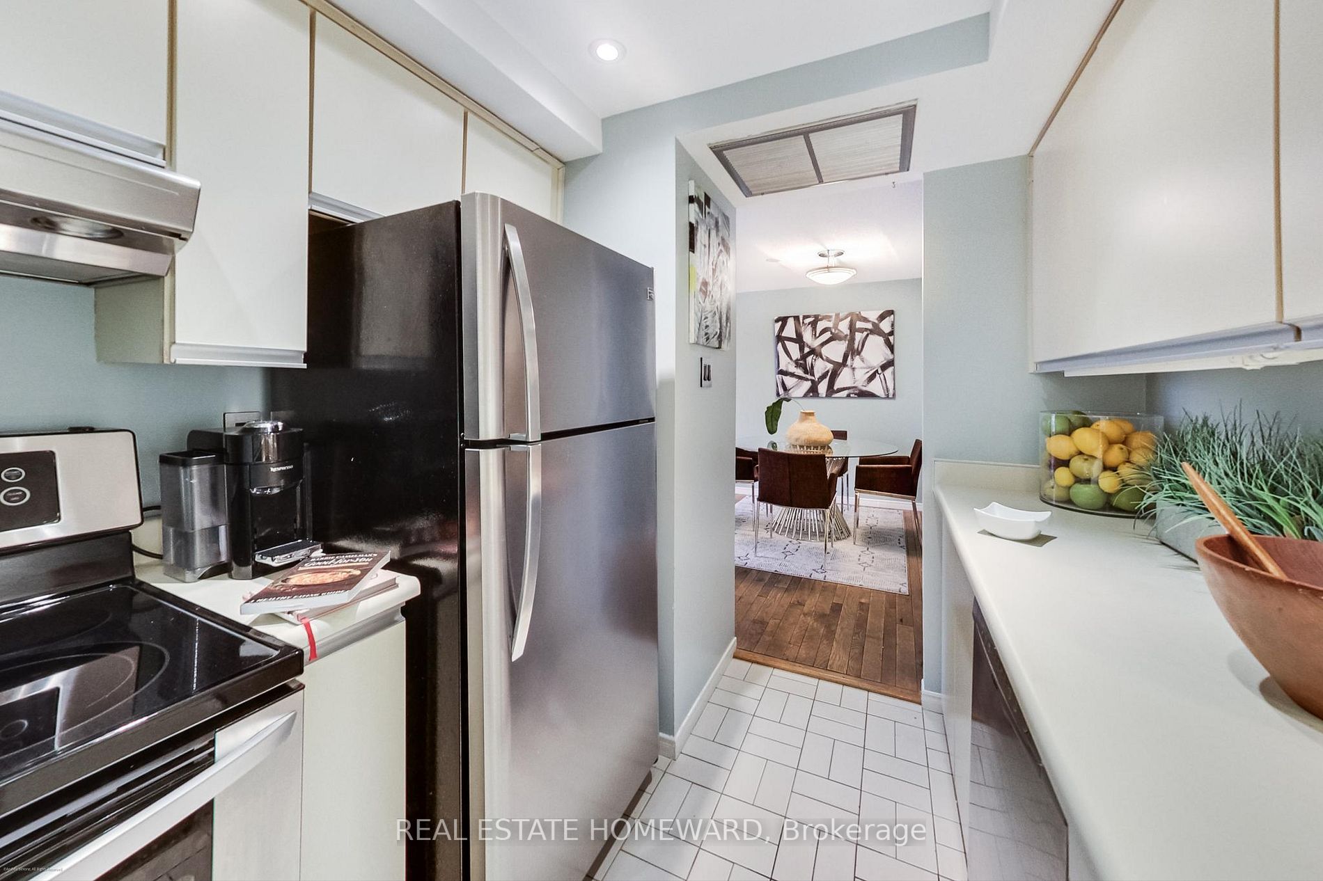 19 Dundonald St, #302
