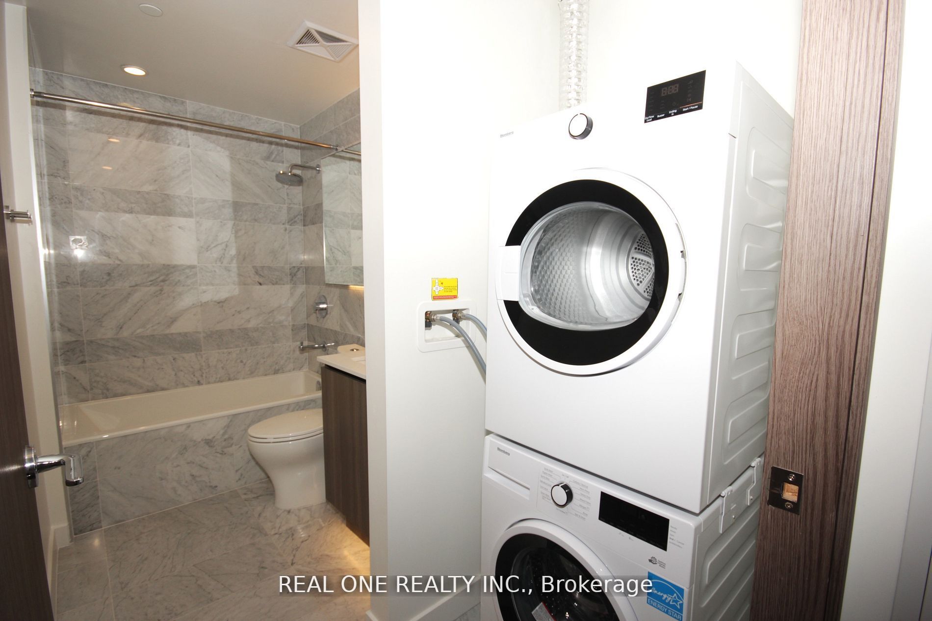 19 Bathurst St, #3102