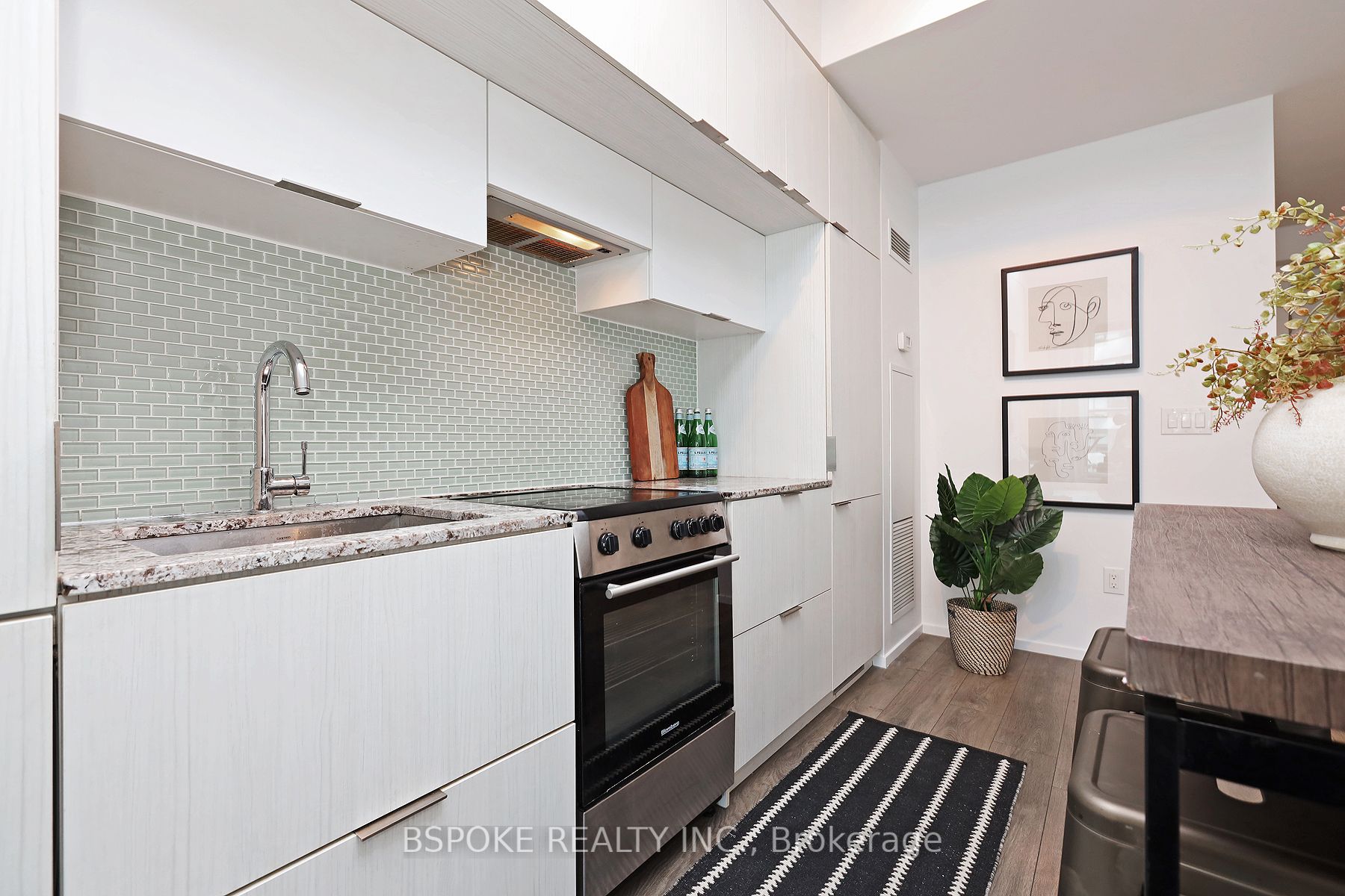 159 Dundas St E, #1703