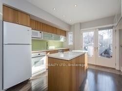 61 Bowood Ave