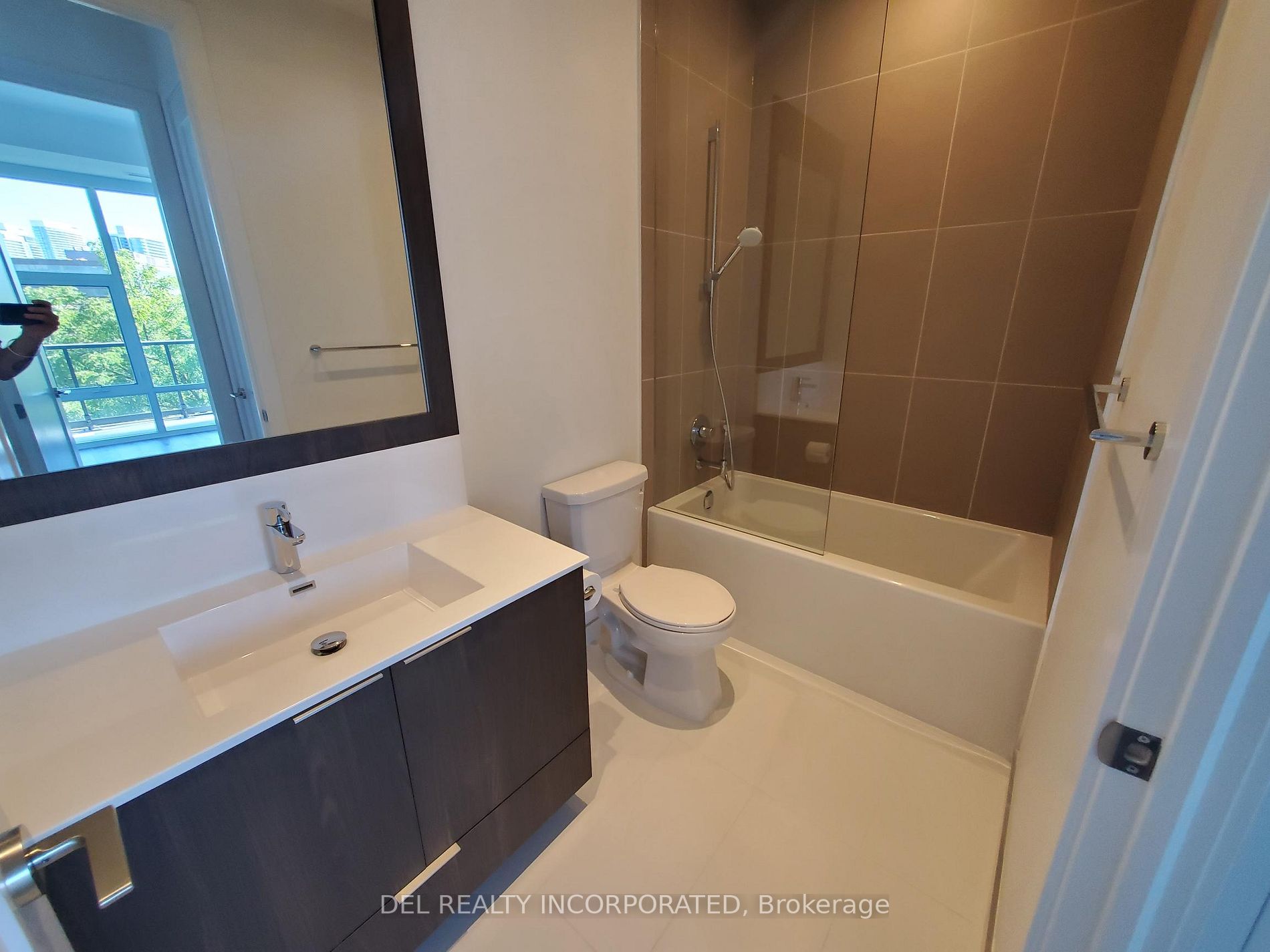 25 Adra Grado Way, #522