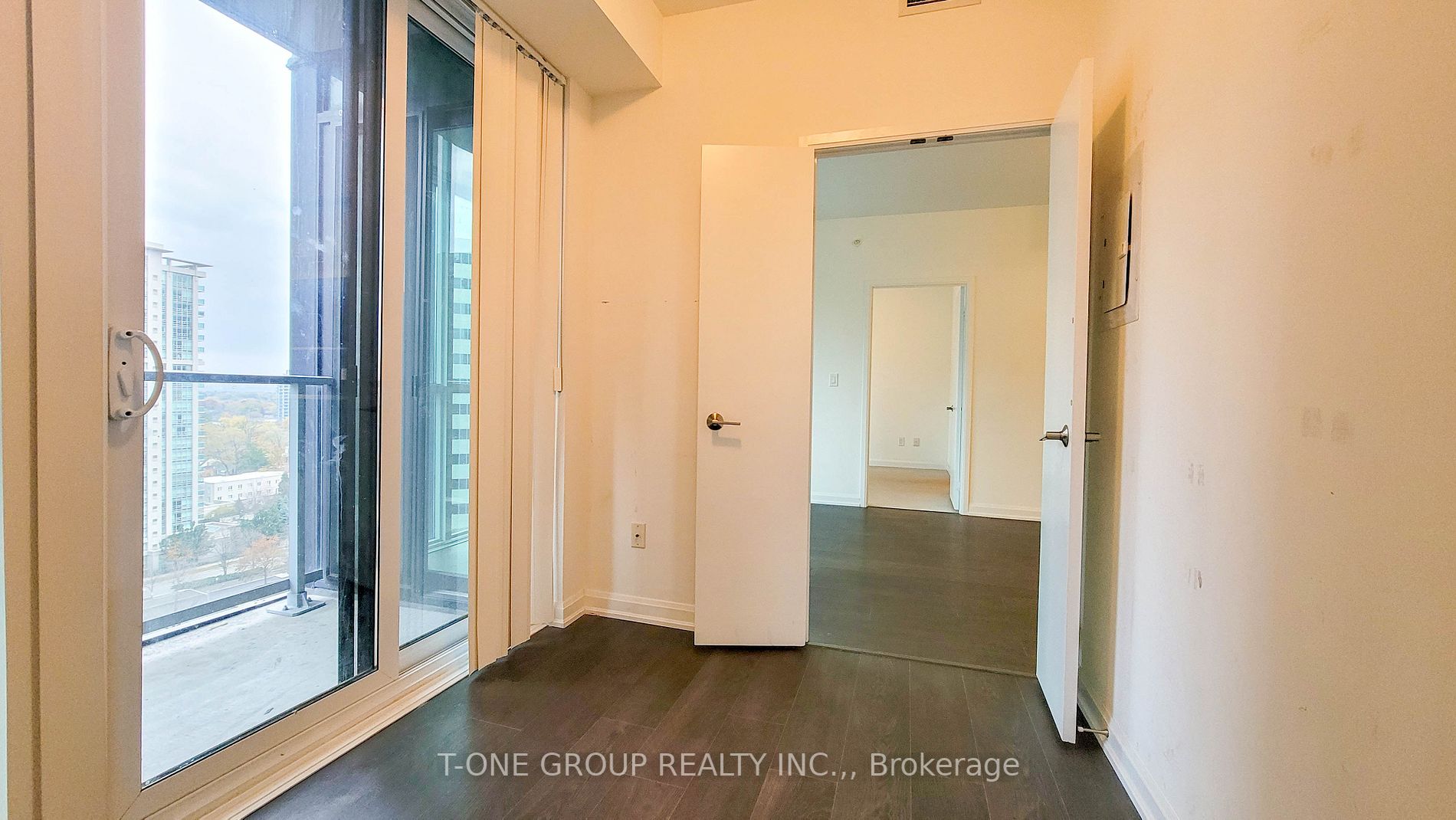 9 Bogert Ave, #1009