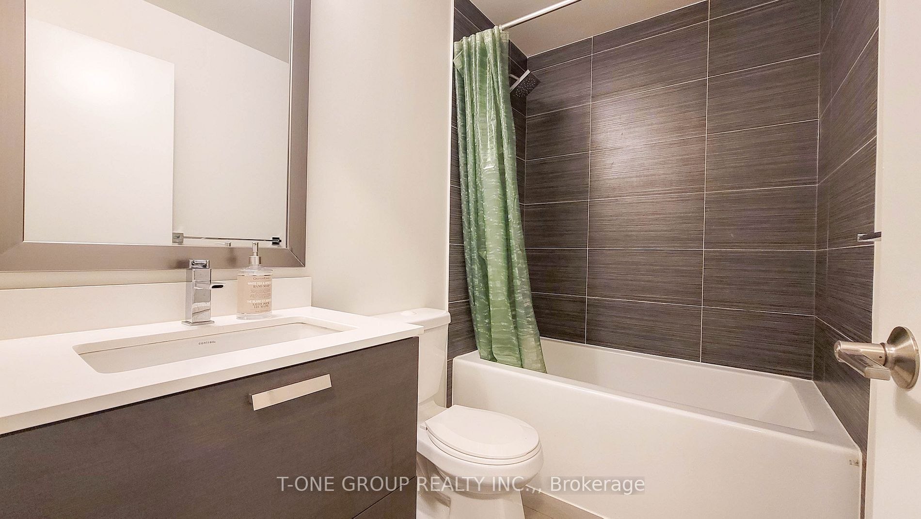 9 Bogert Ave, #1009