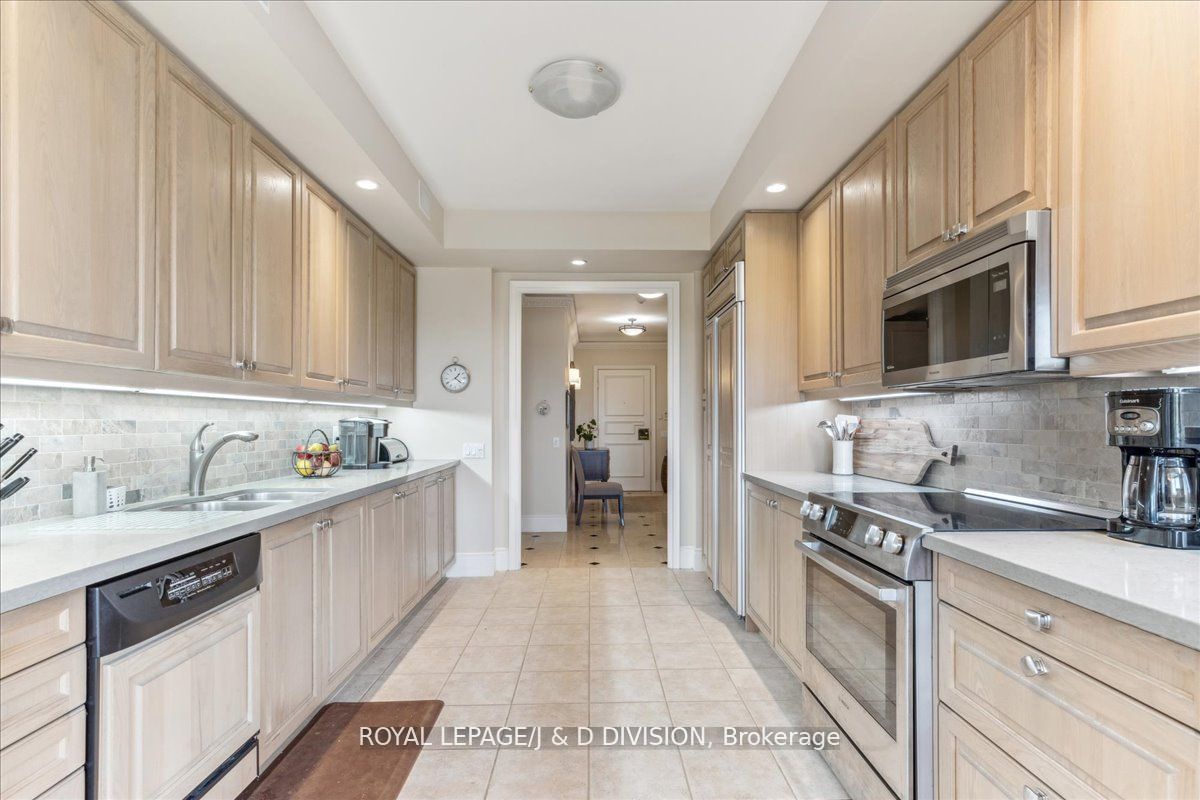 3600 Yonge St, #Ph25