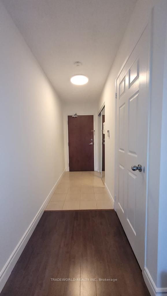 35 Finch Ave E, #1202