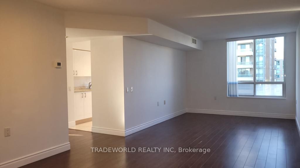 35 Finch Ave E, #1202