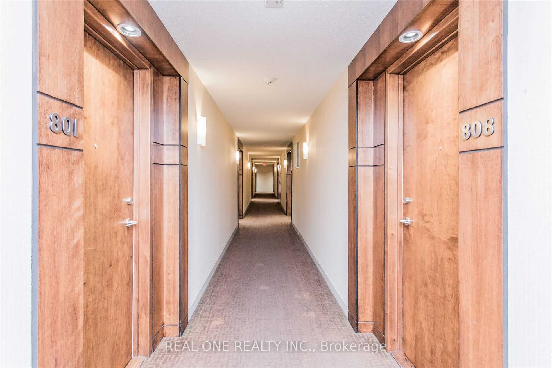 10 Northtown Way, #805