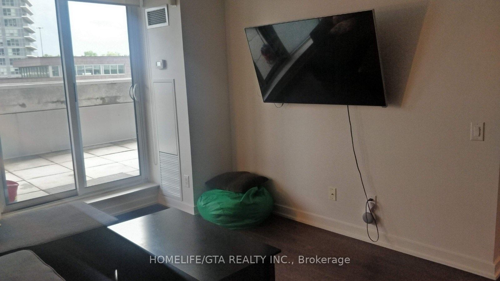 72 Esther Shiner Blvd, #321