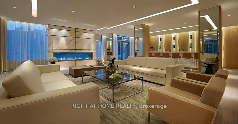 120 Harrison Garden Blvd, #908