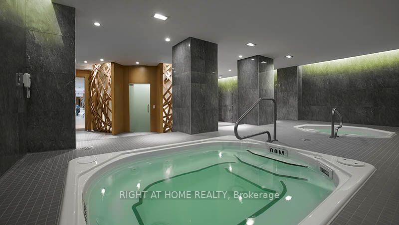 120 Harrison Garden Blvd, #908