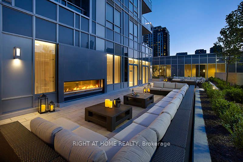 120 Harrison Garden Blvd, #908