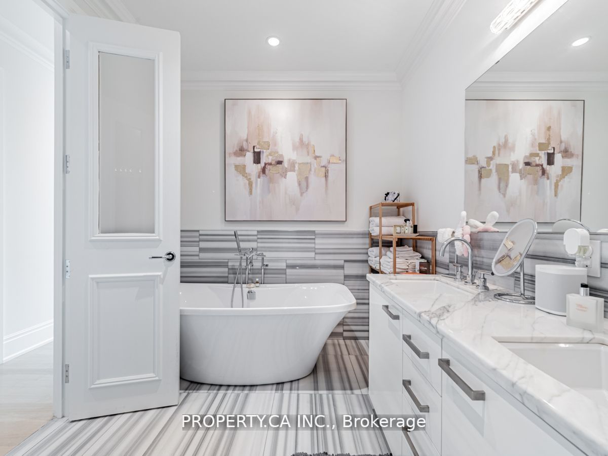 311 Bay St, #3504
