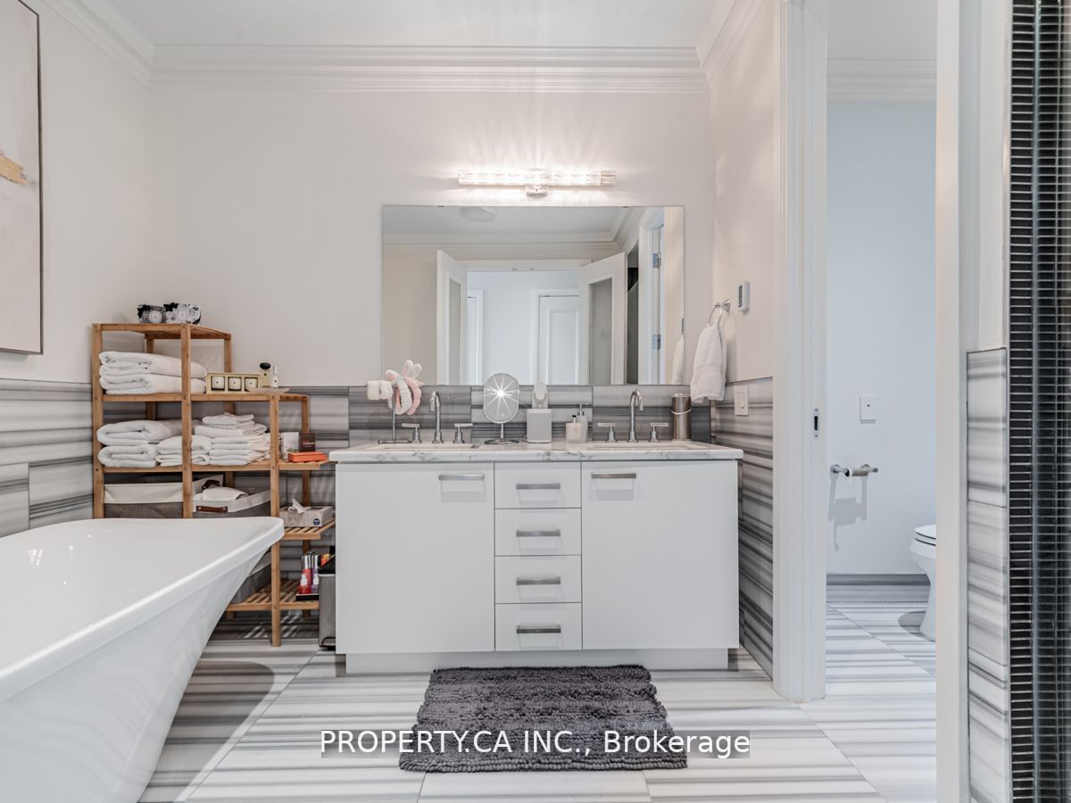 311 Bay St, #3504