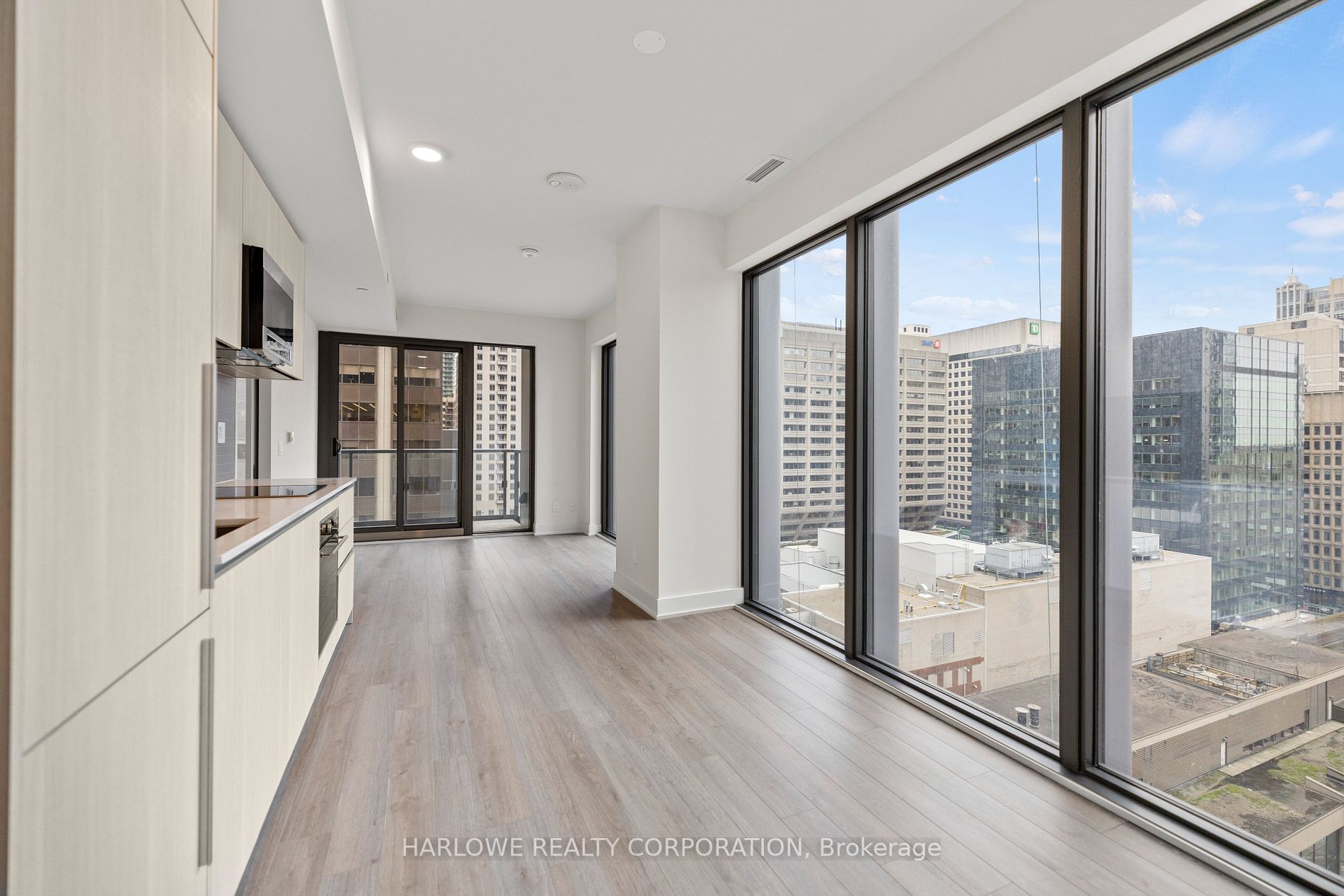 8 Cumberland St, #1203