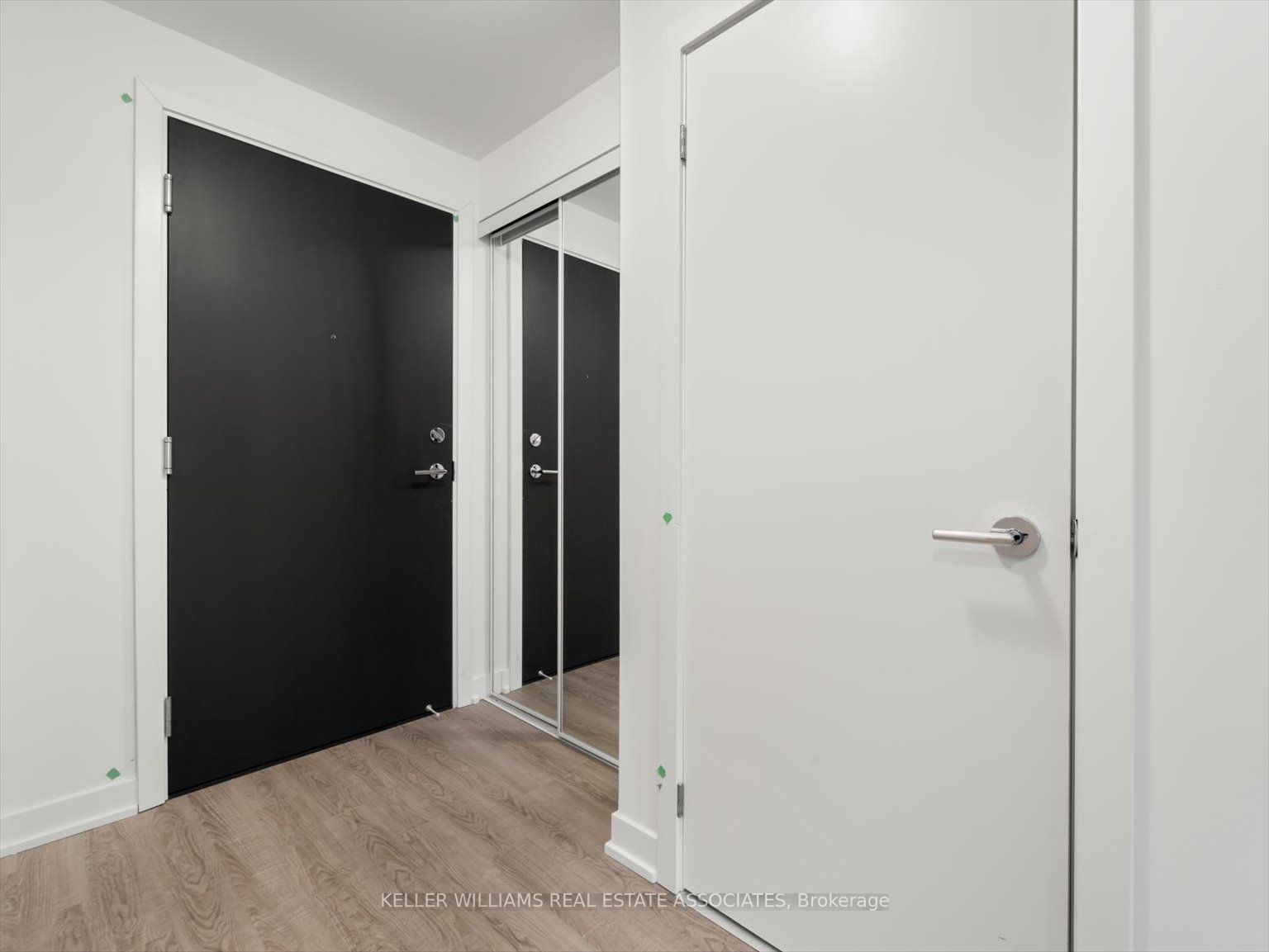 250 Lawrence Ave W, #402