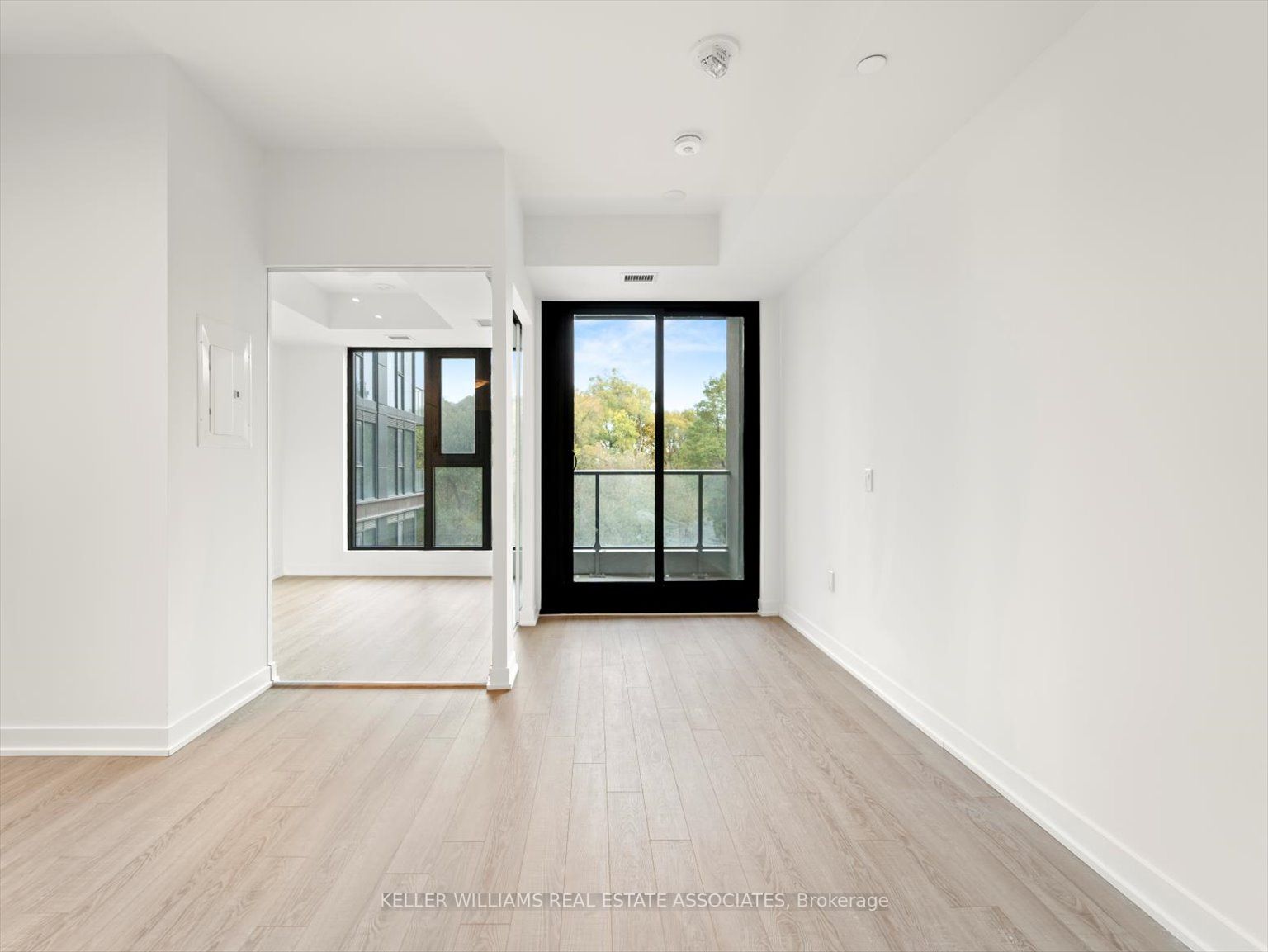250 Lawrence Ave W, #402