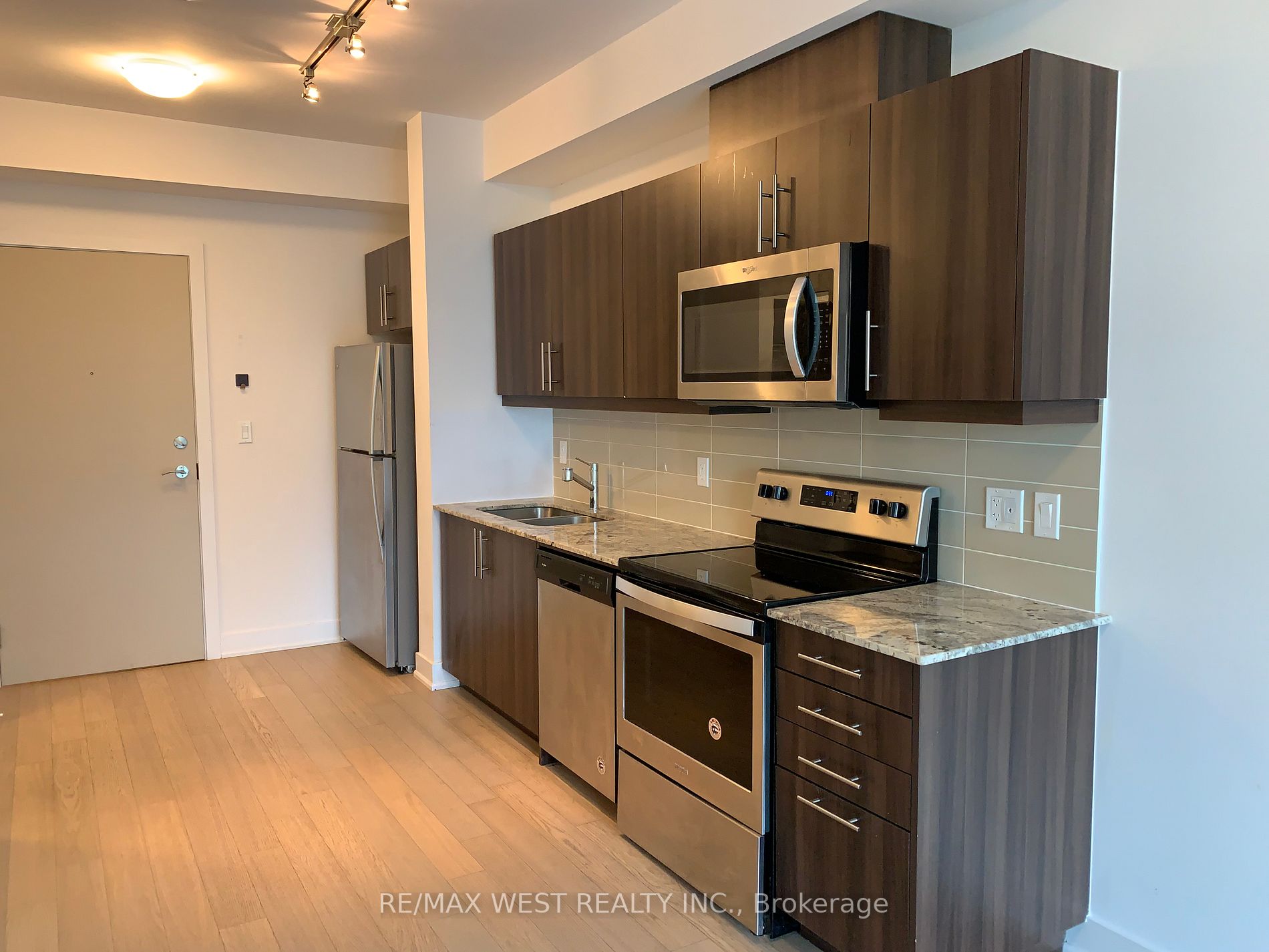 1486 Bathurst St, #202