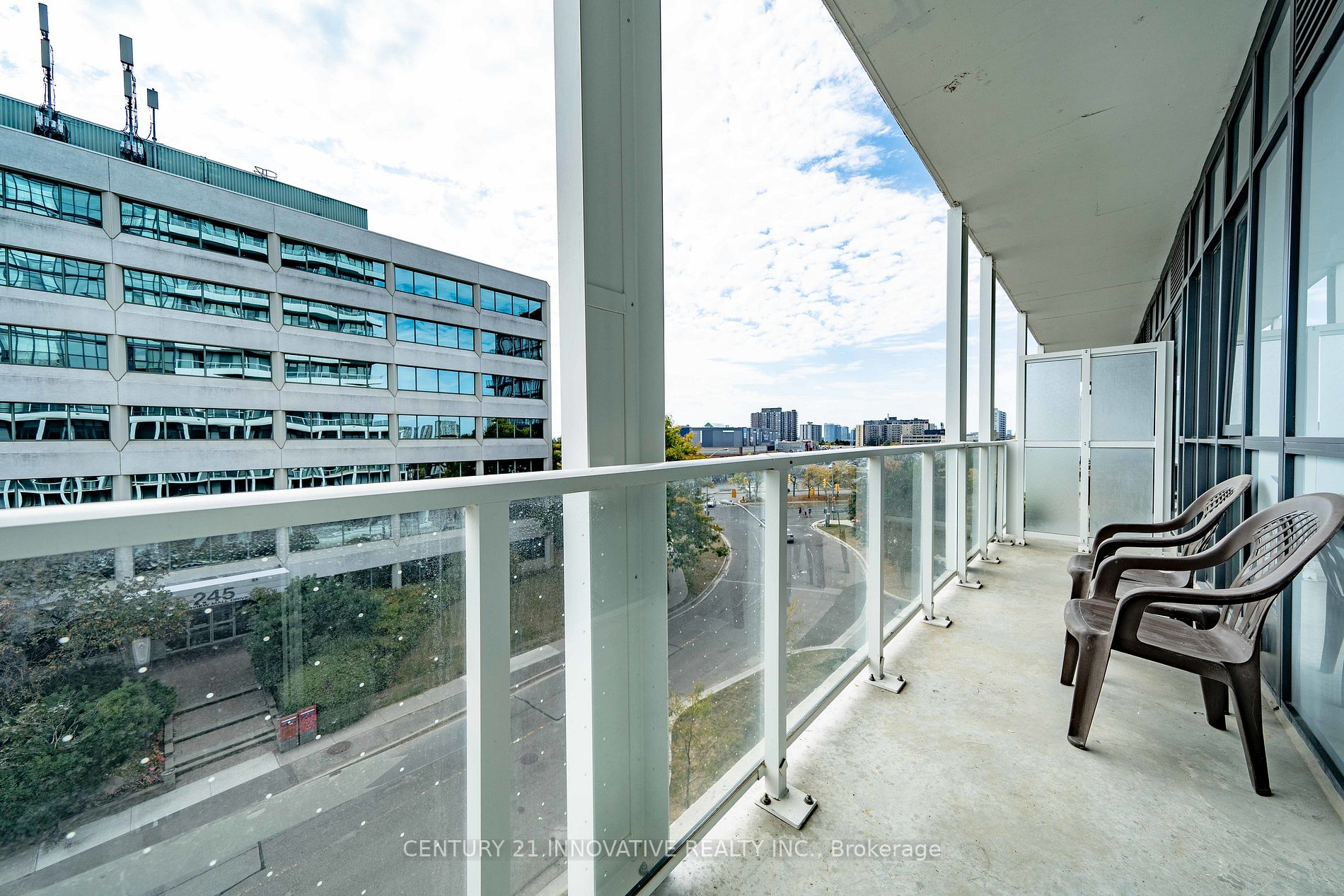 180 Fairview Mall Drive, #517