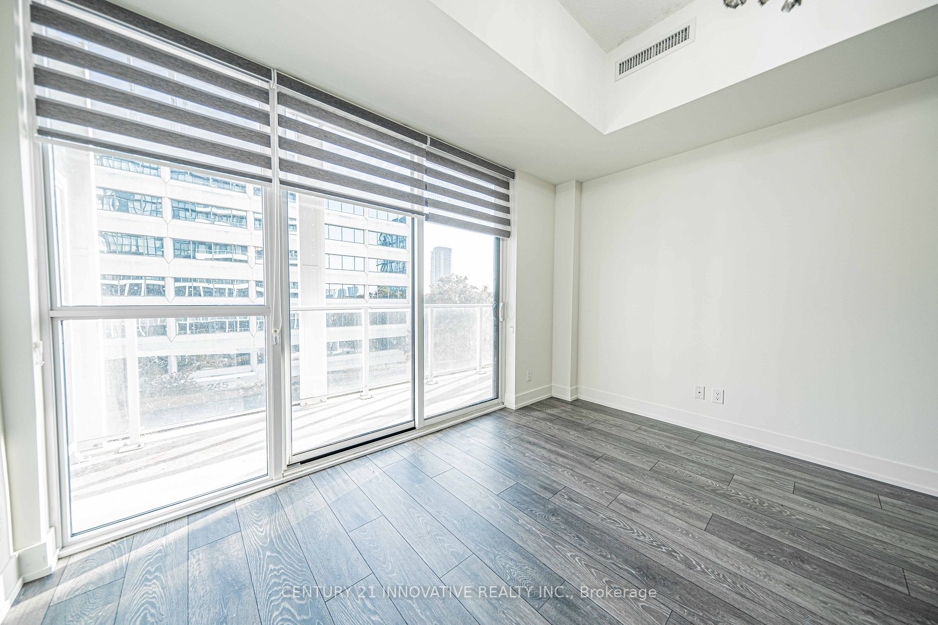 180 Fairview Mall Drive, #517