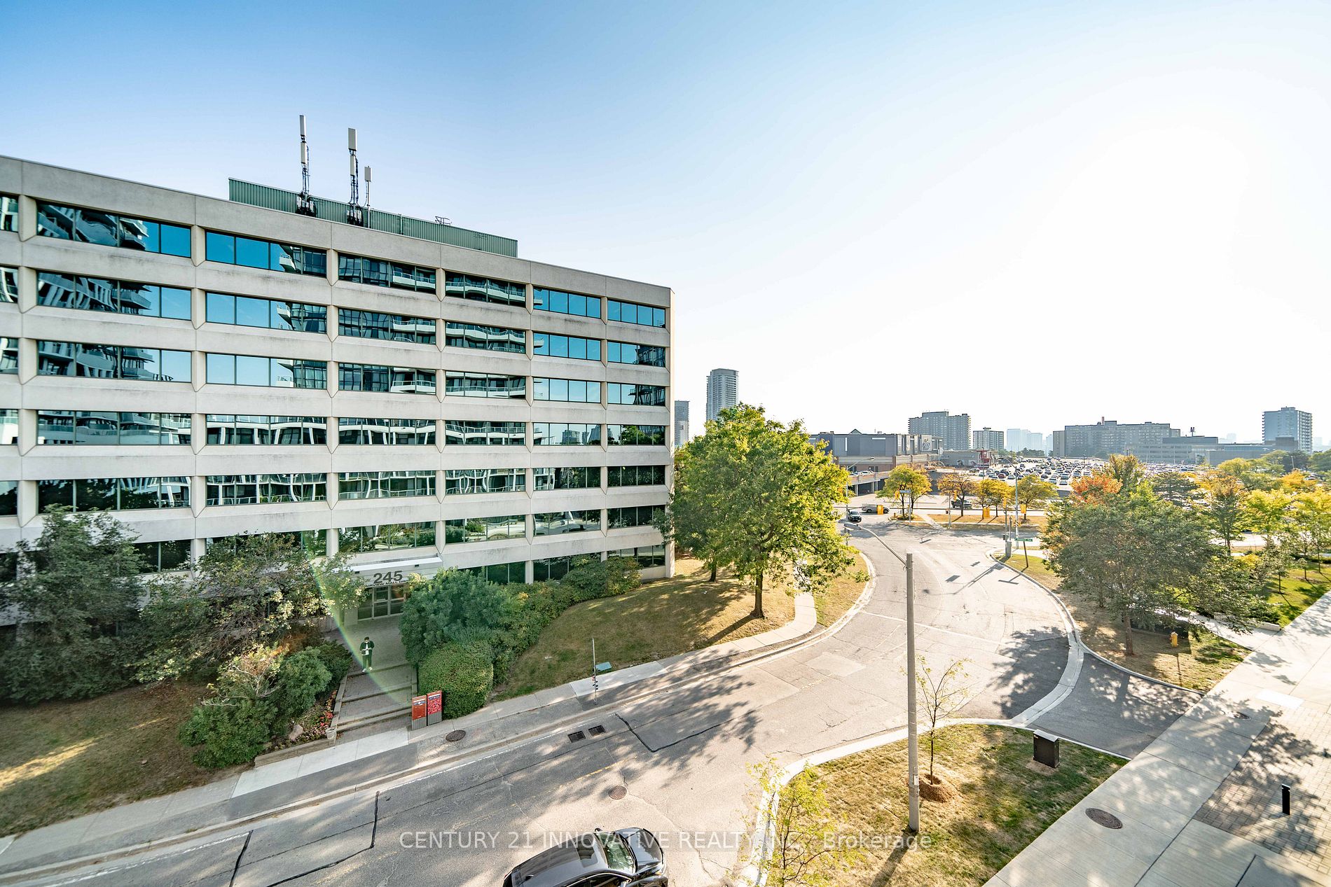 180 Fairview Mall Drive, #517