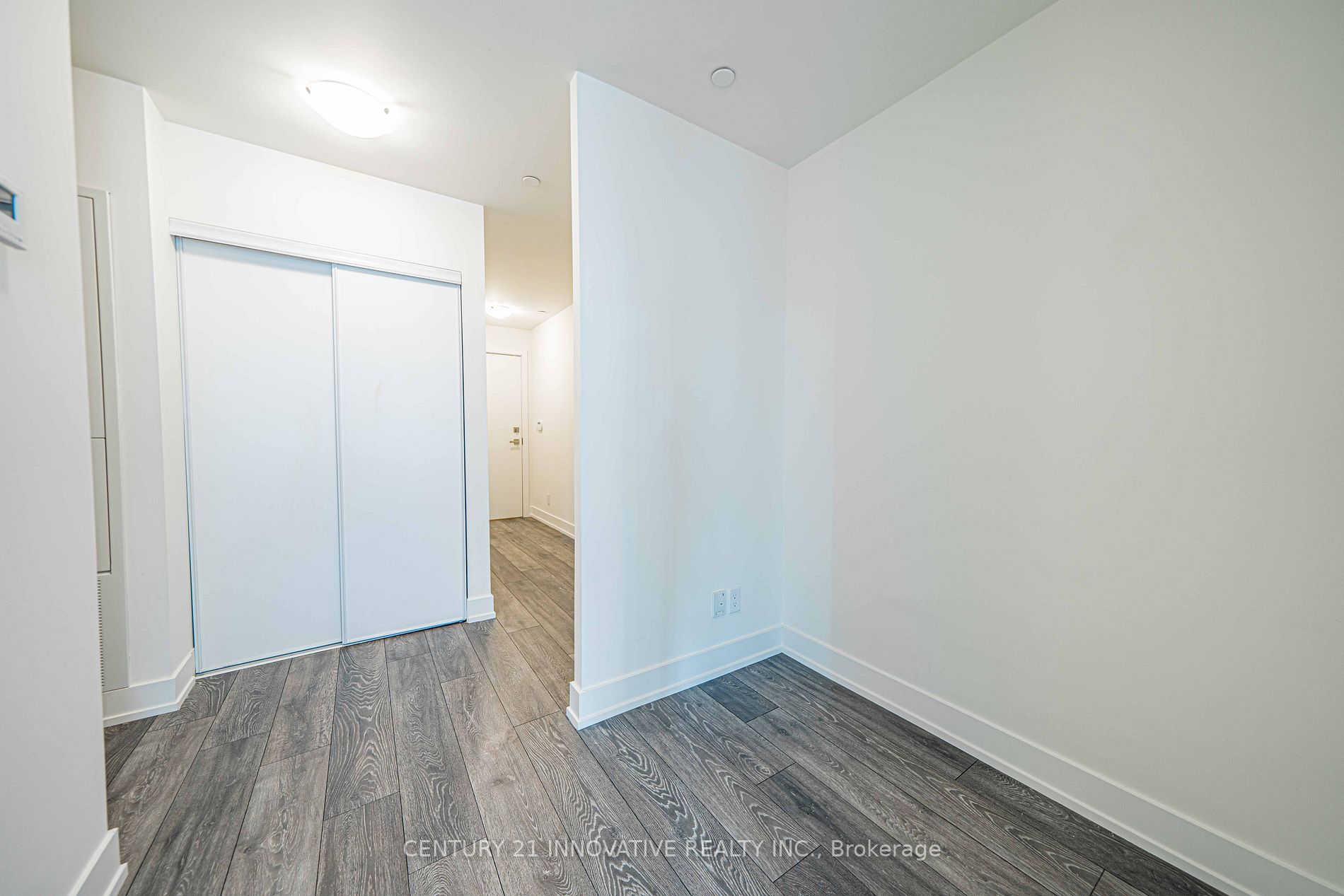 180 Fairview Mall Drive, #517