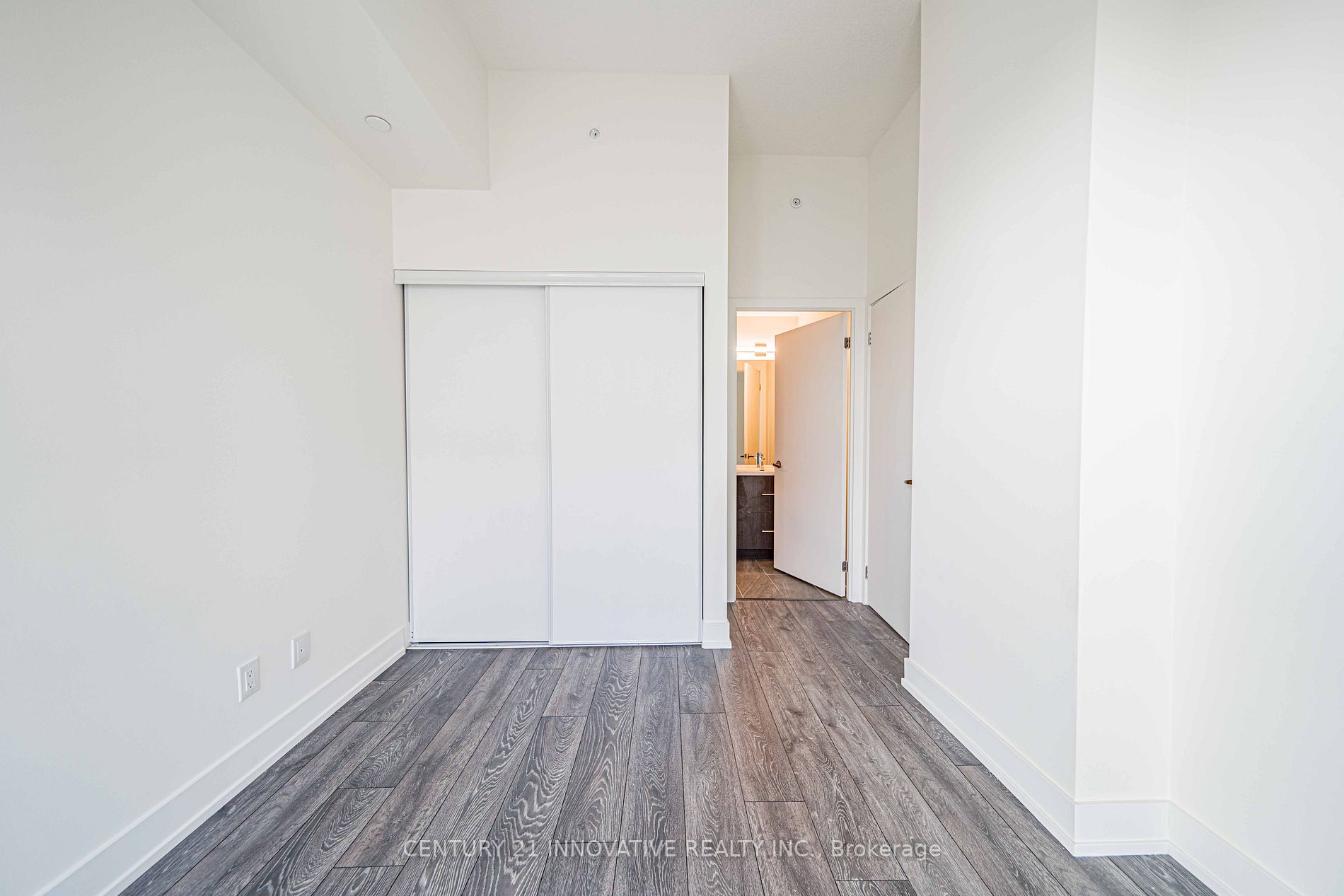180 Fairview Mall Drive, #517