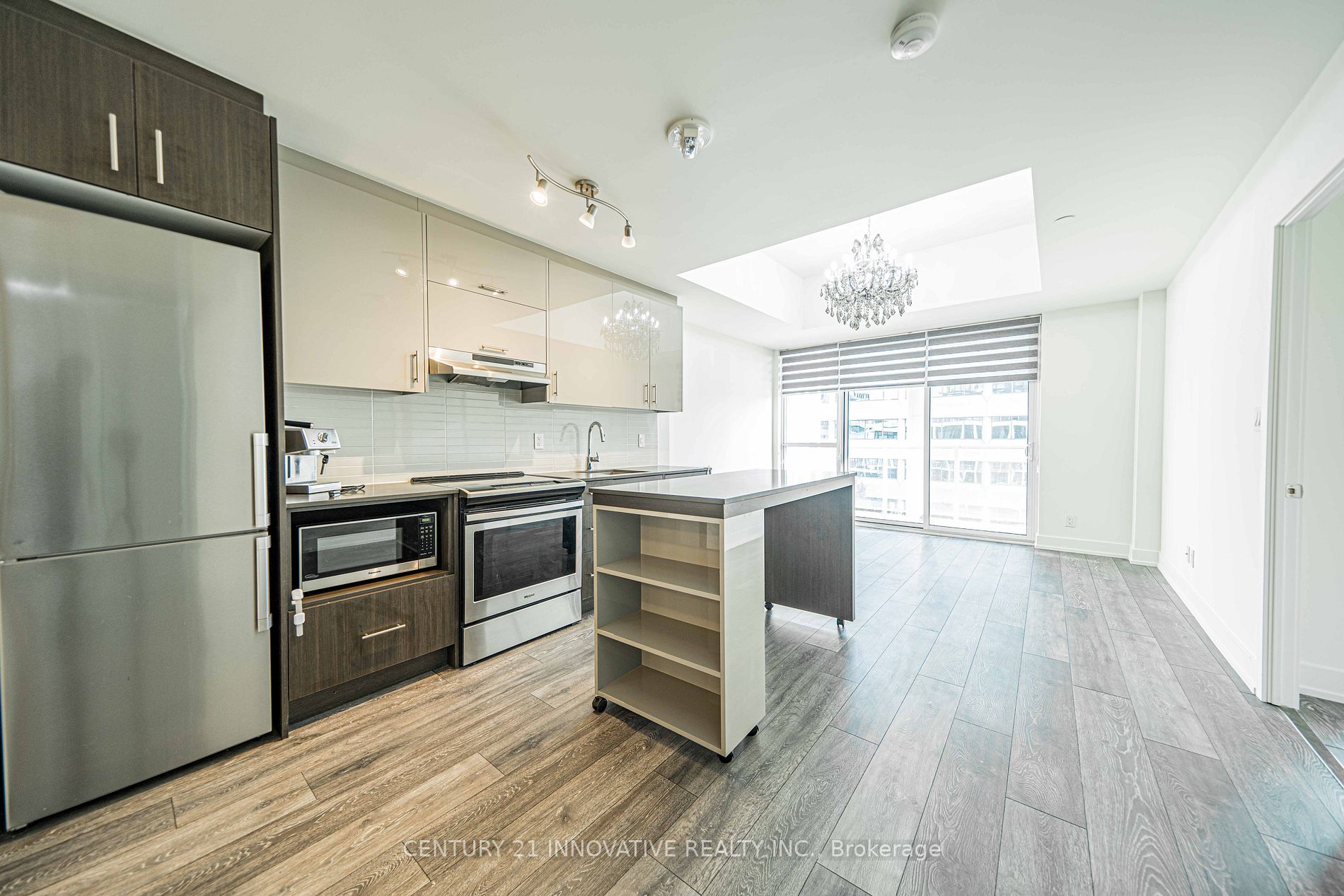 180 Fairview Mall Drive, #517