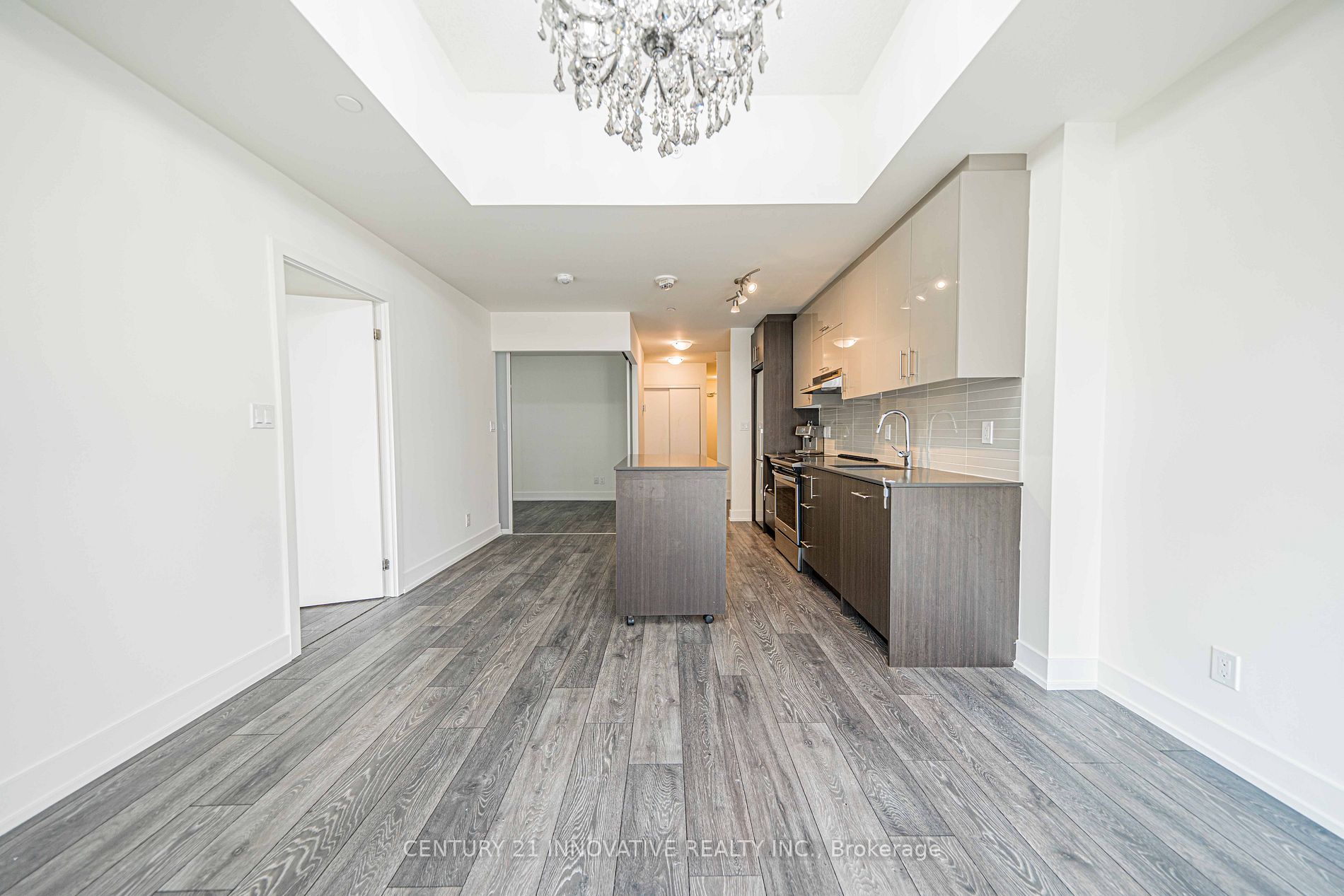 180 Fairview Mall Drive, #517