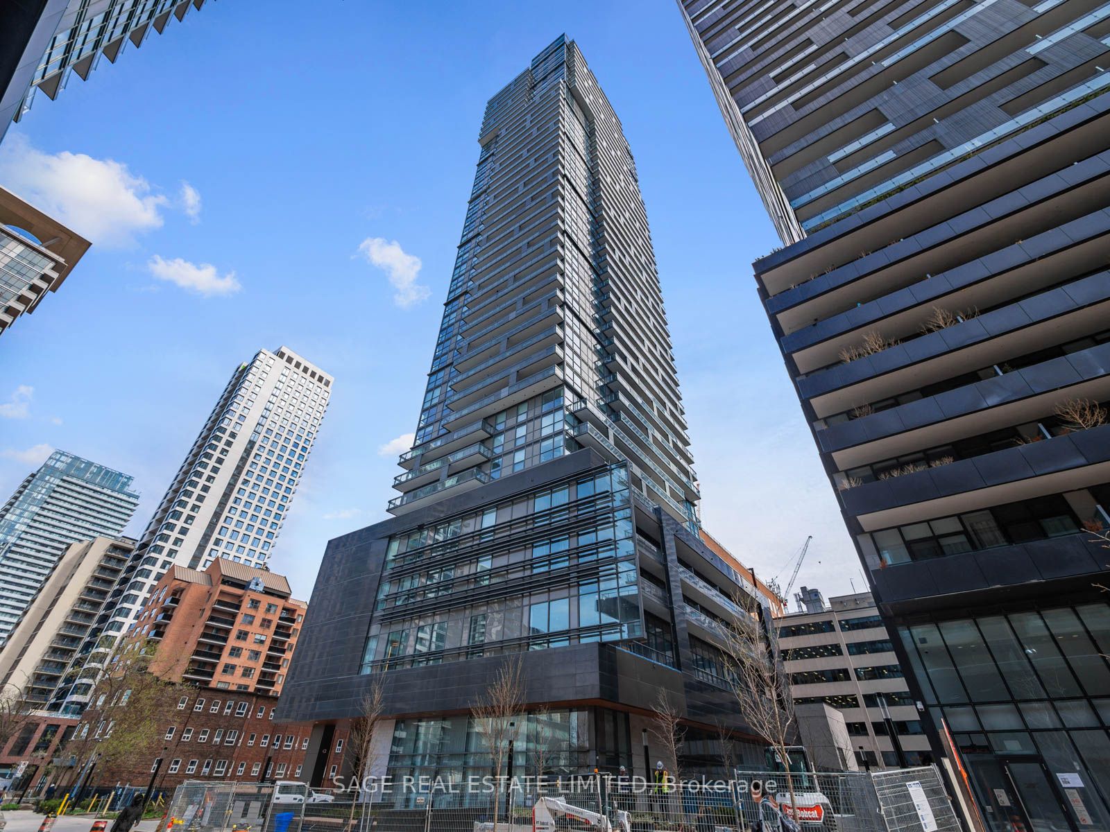 39 Roehampton Ave, #4602