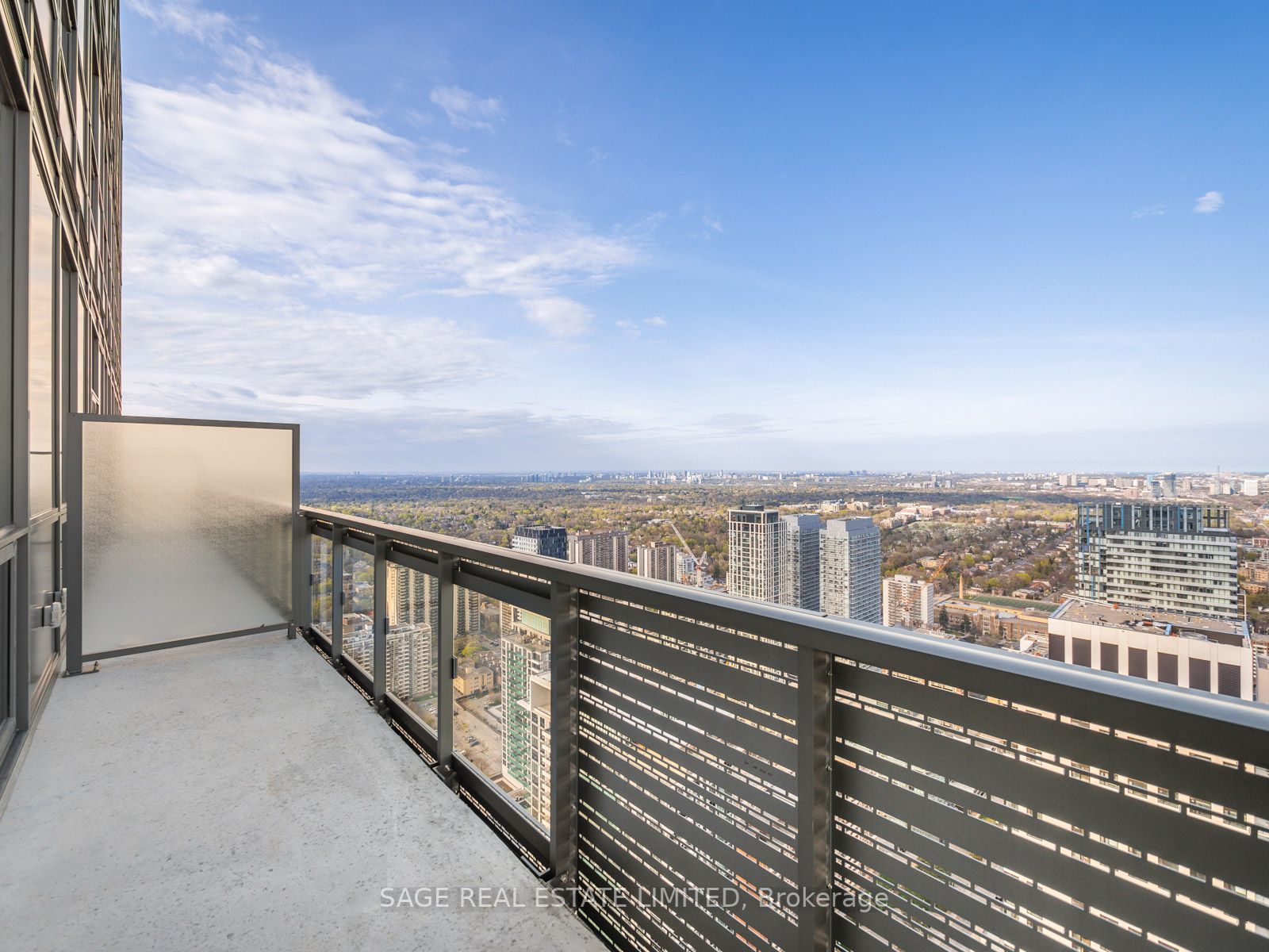 39 Roehampton Ave, #4602