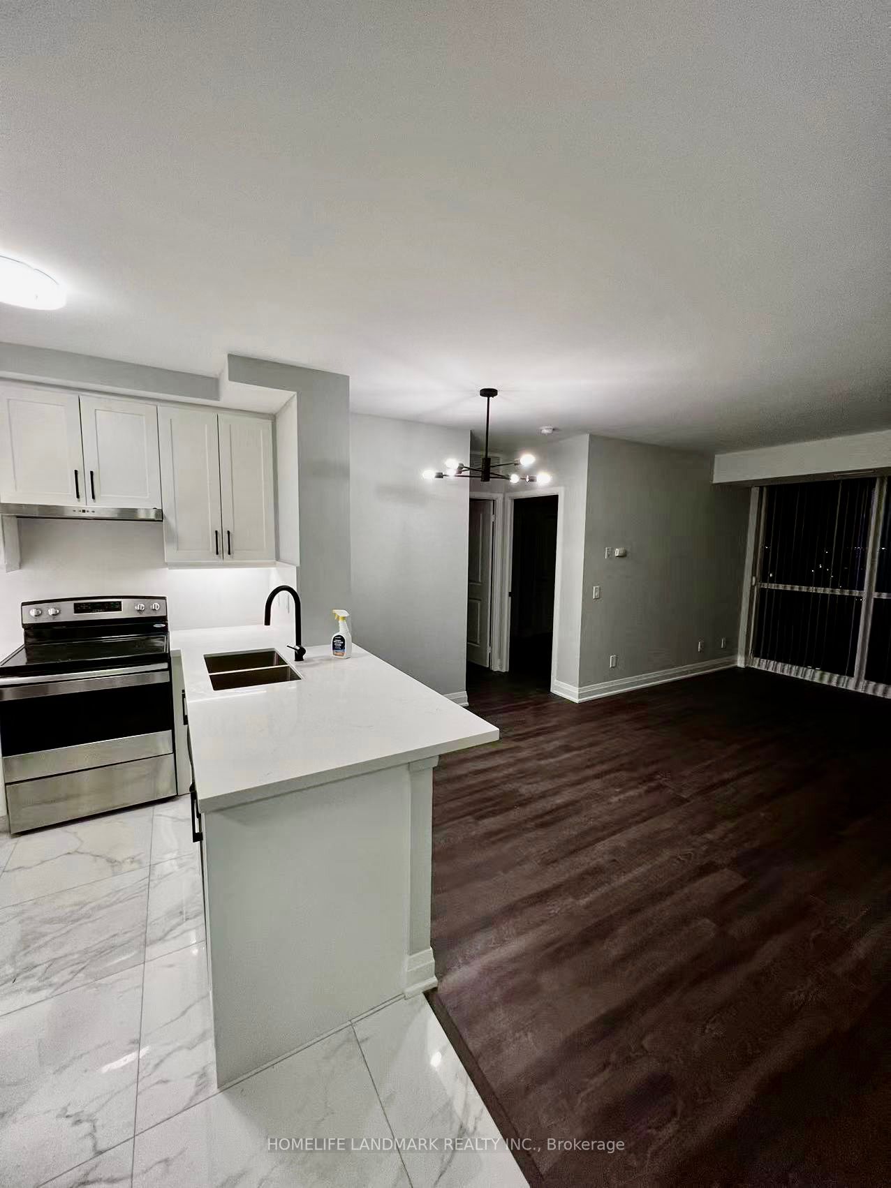 4968 Yonge St W, #2815