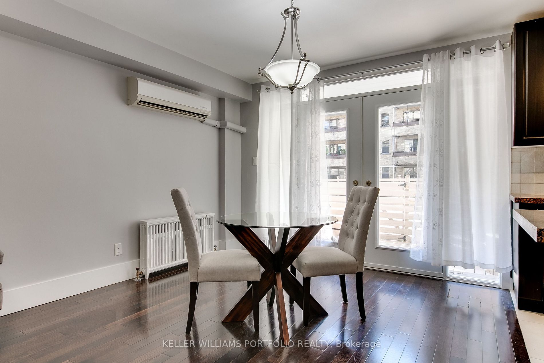 2603 Bathurst St, #108