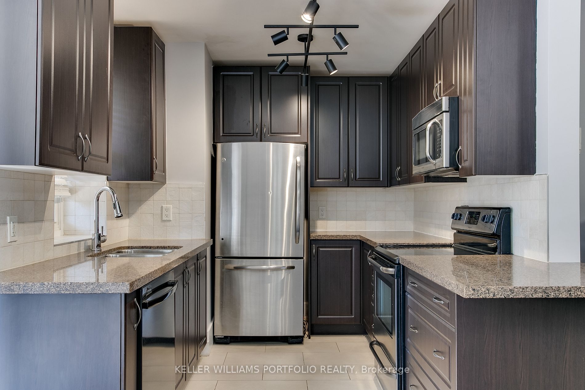 2603 Bathurst St, #108