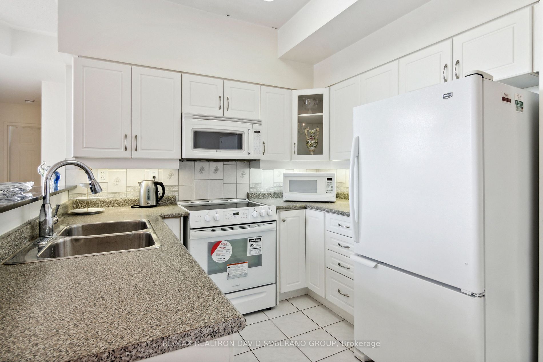 4200 Bathurst St S, #514
