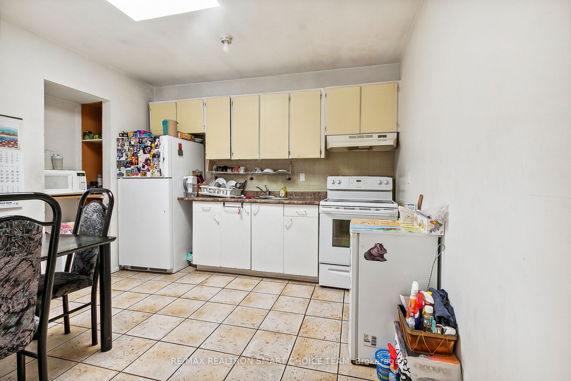 868 Eglinton Ave E