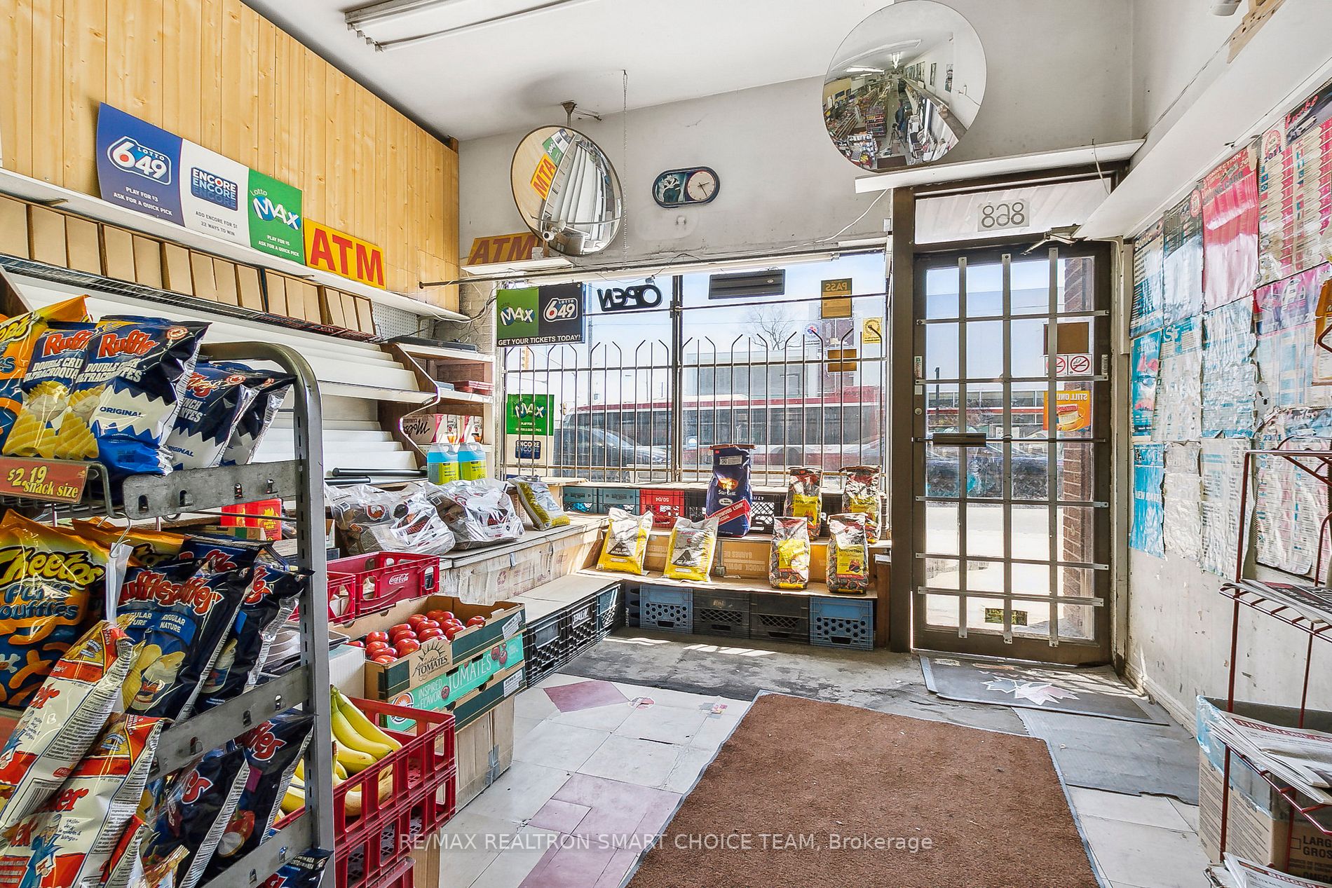 868 Eglinton Ave E