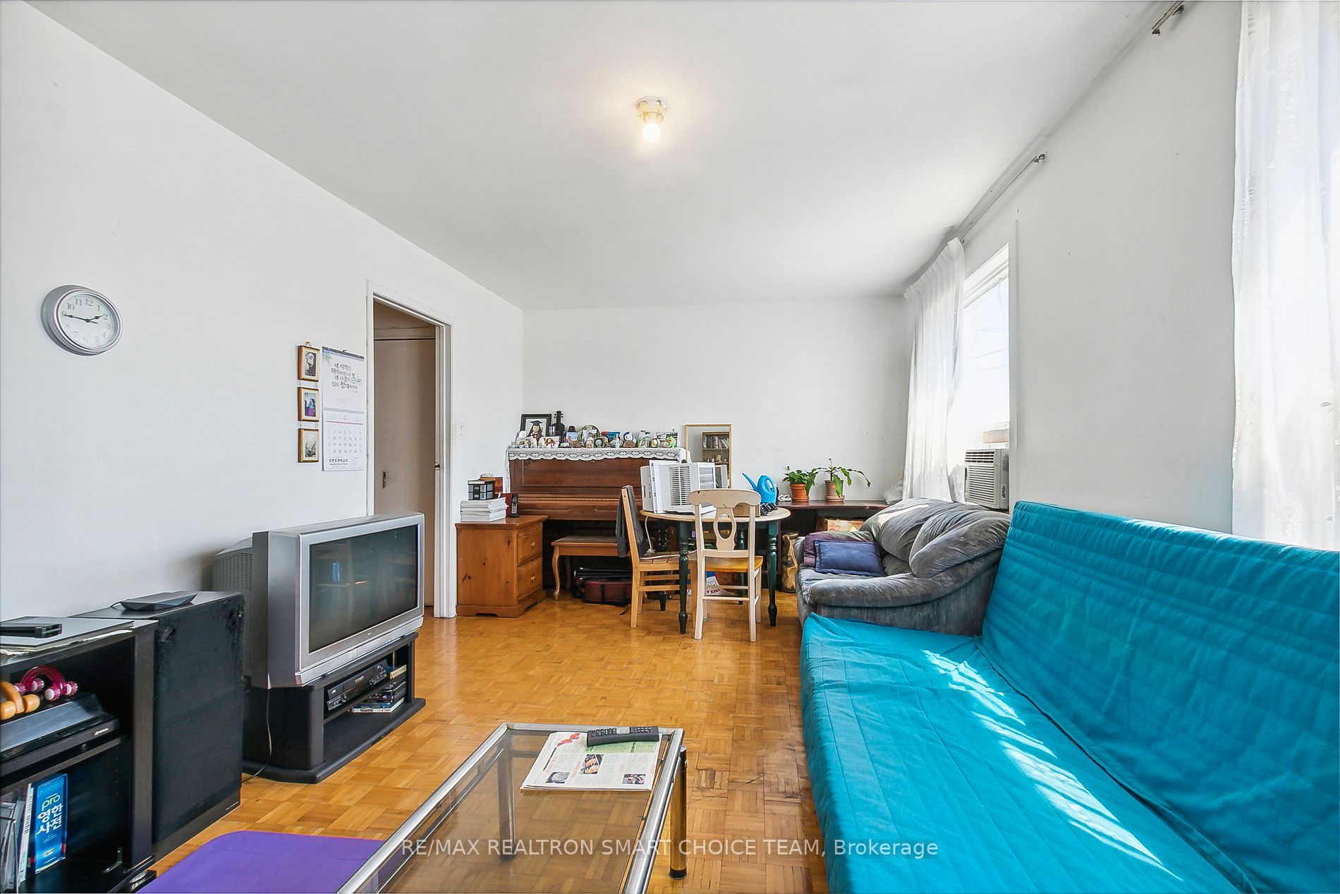 868 Eglinton Ave E