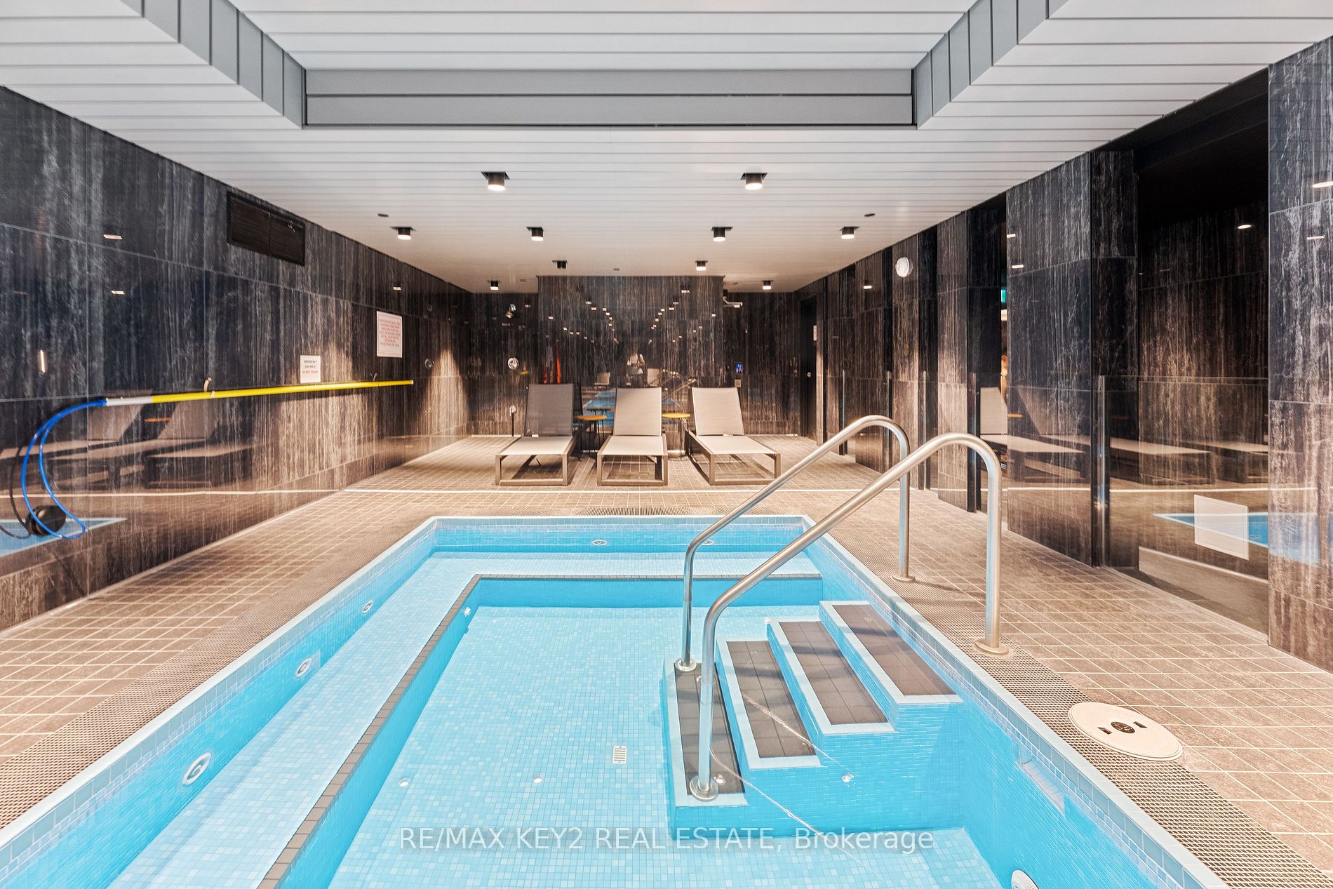 2221 Yonge St, #4509