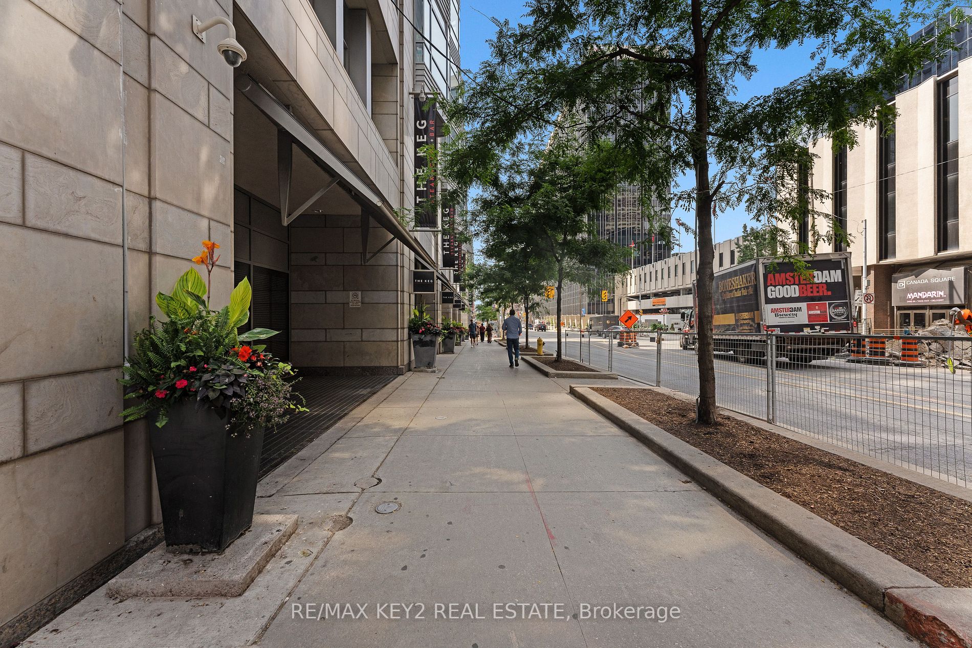 2221 Yonge St, #4509