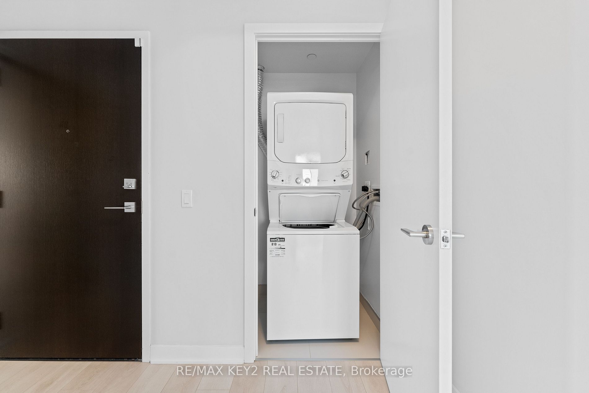 2221 Yonge St, #4509