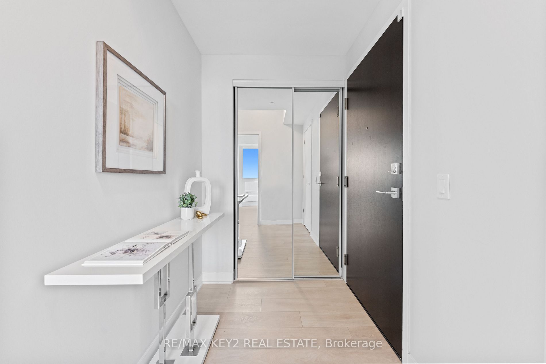 2221 Yonge St, #4509