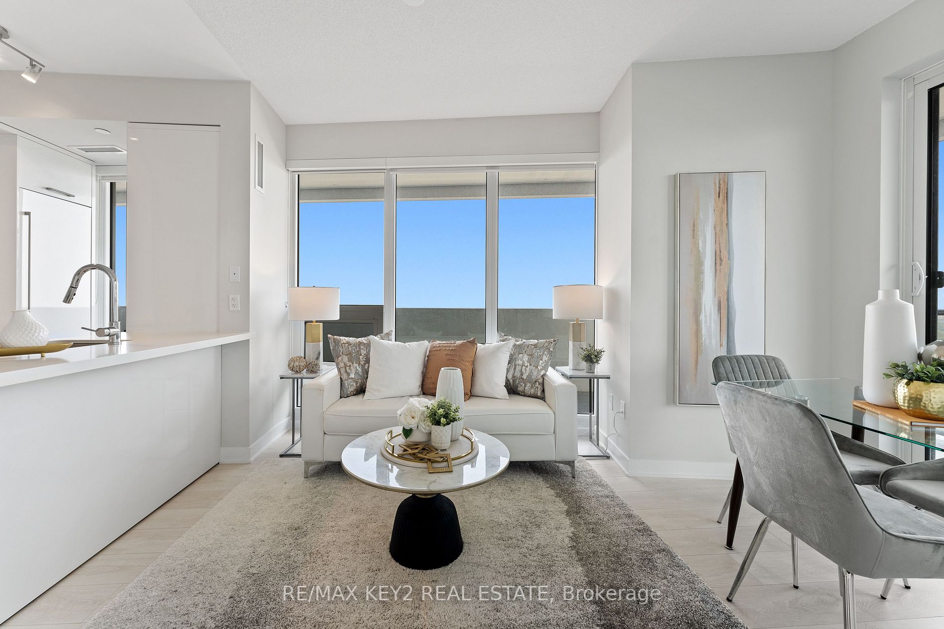 2221 Yonge St, #4509