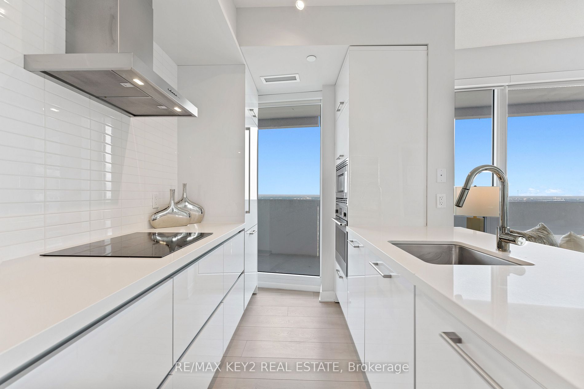 2221 Yonge St, #4509