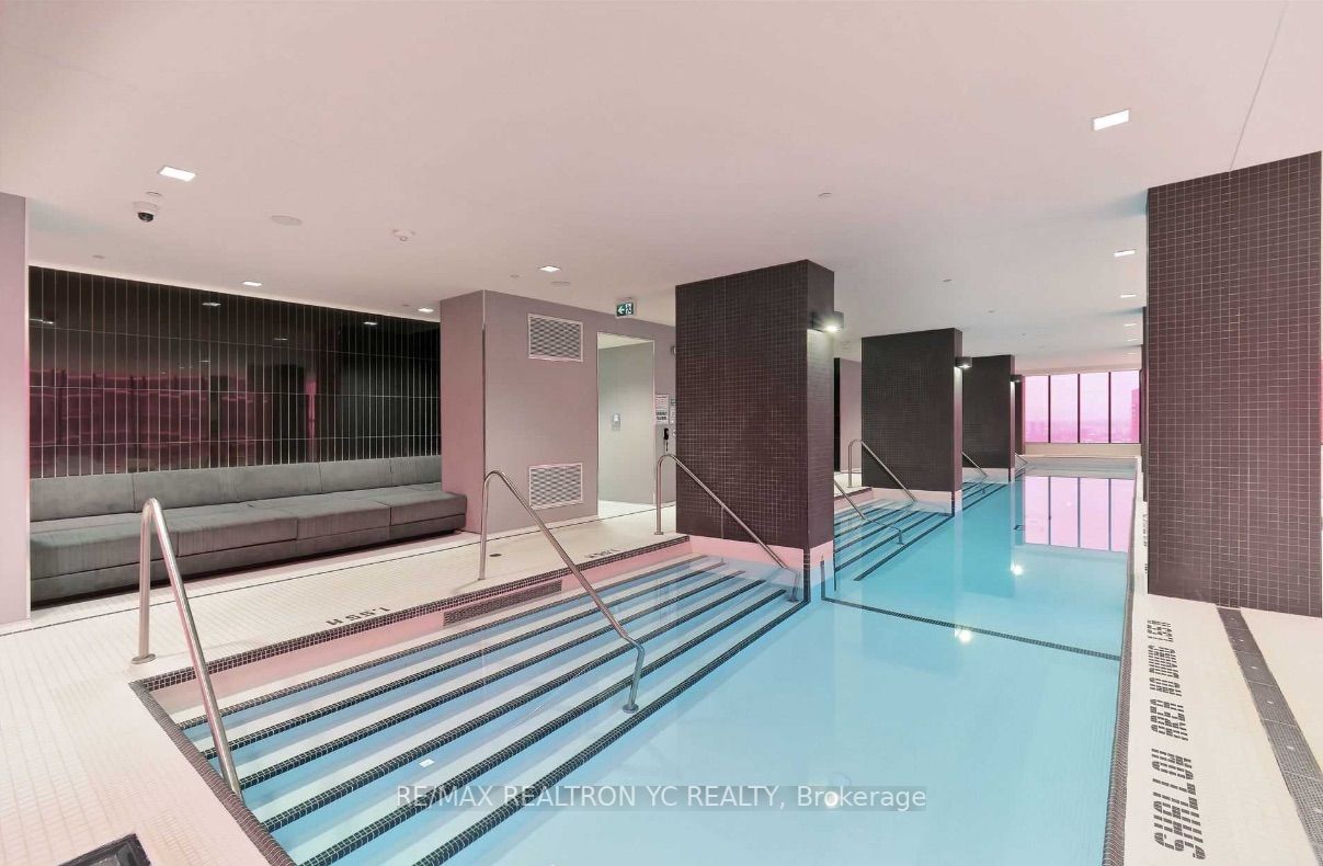 8 Eglinton Ave E, #4801
