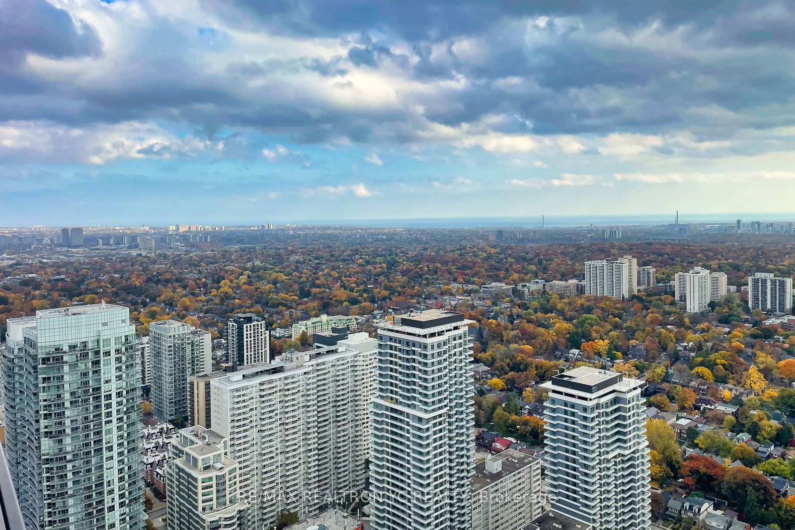 8 Eglinton Ave E, #4801