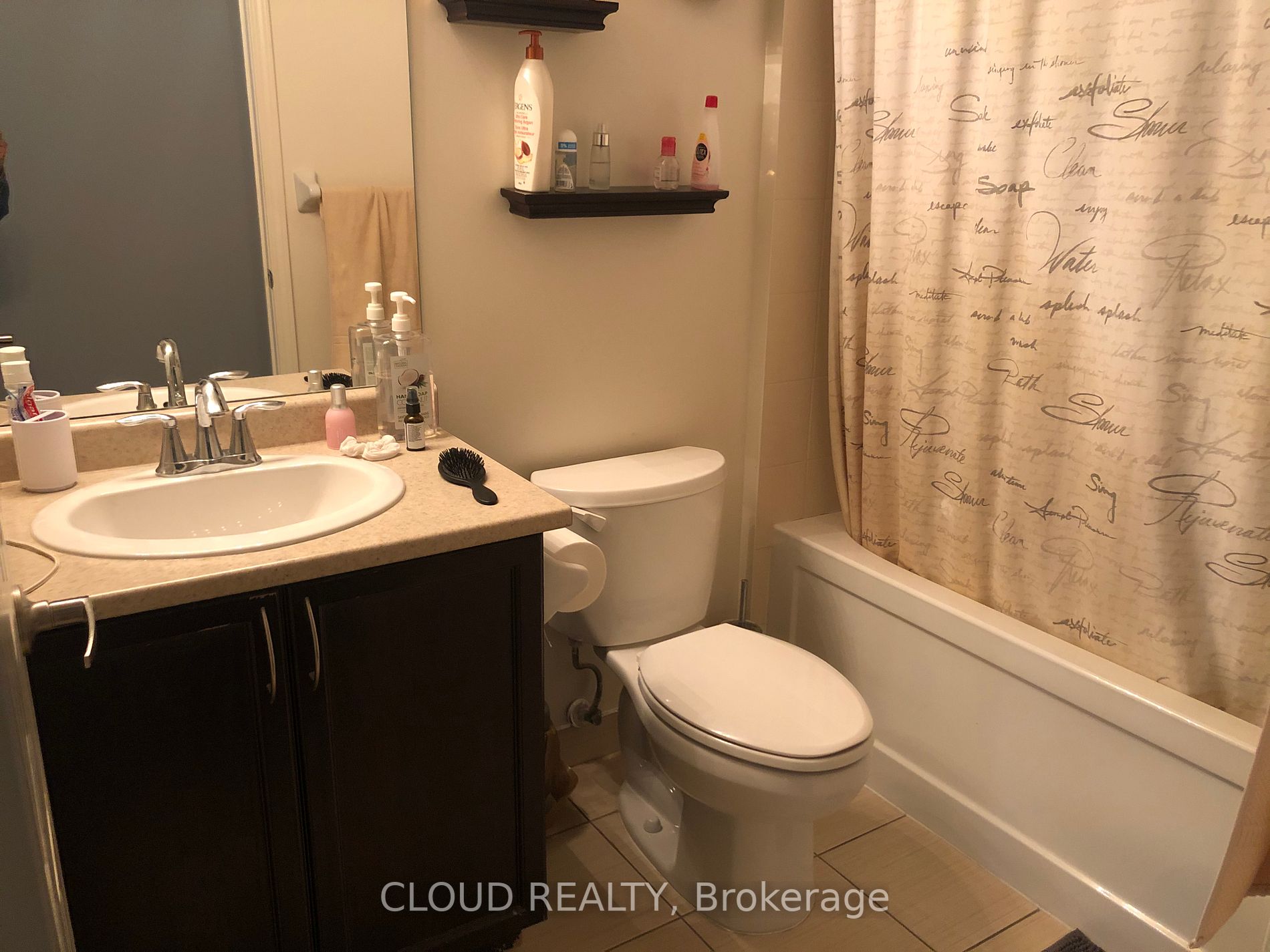 19 Grand Trunk Cres, #1807