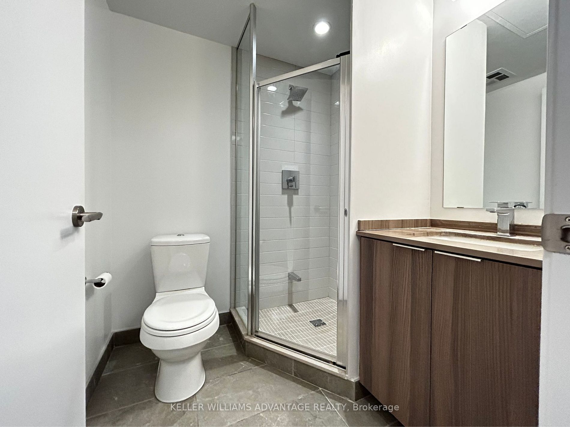 11 Wellesley St. W St W, #5402