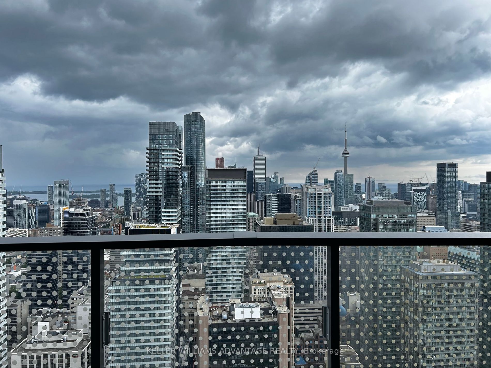 11 Wellesley St. W St W, #5402