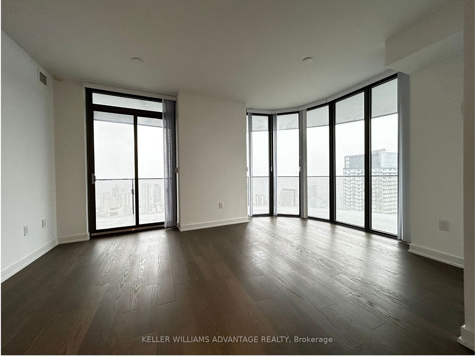11 Wellesley St. W St W, #5402