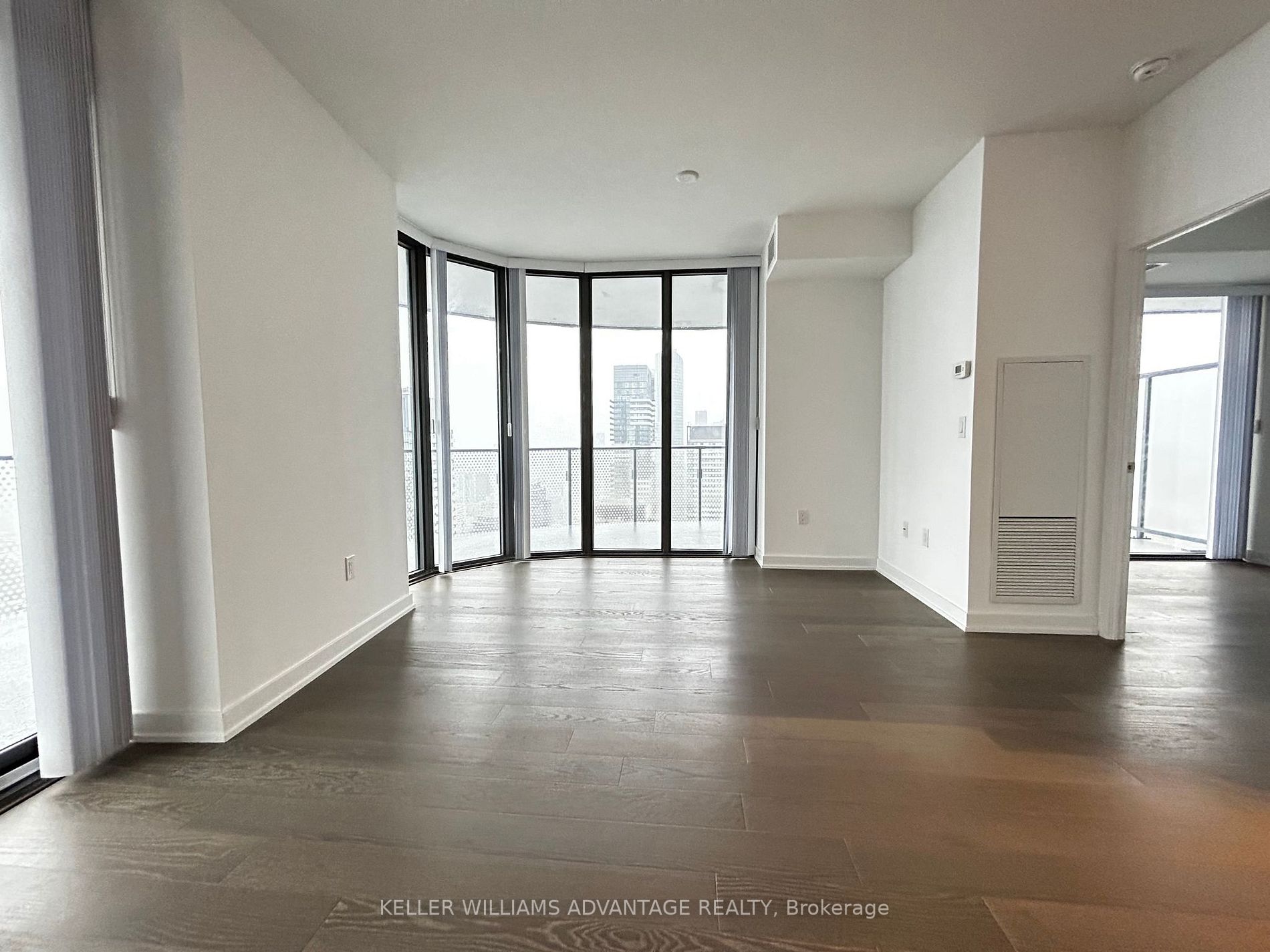 11 Wellesley St. W St W, #5402